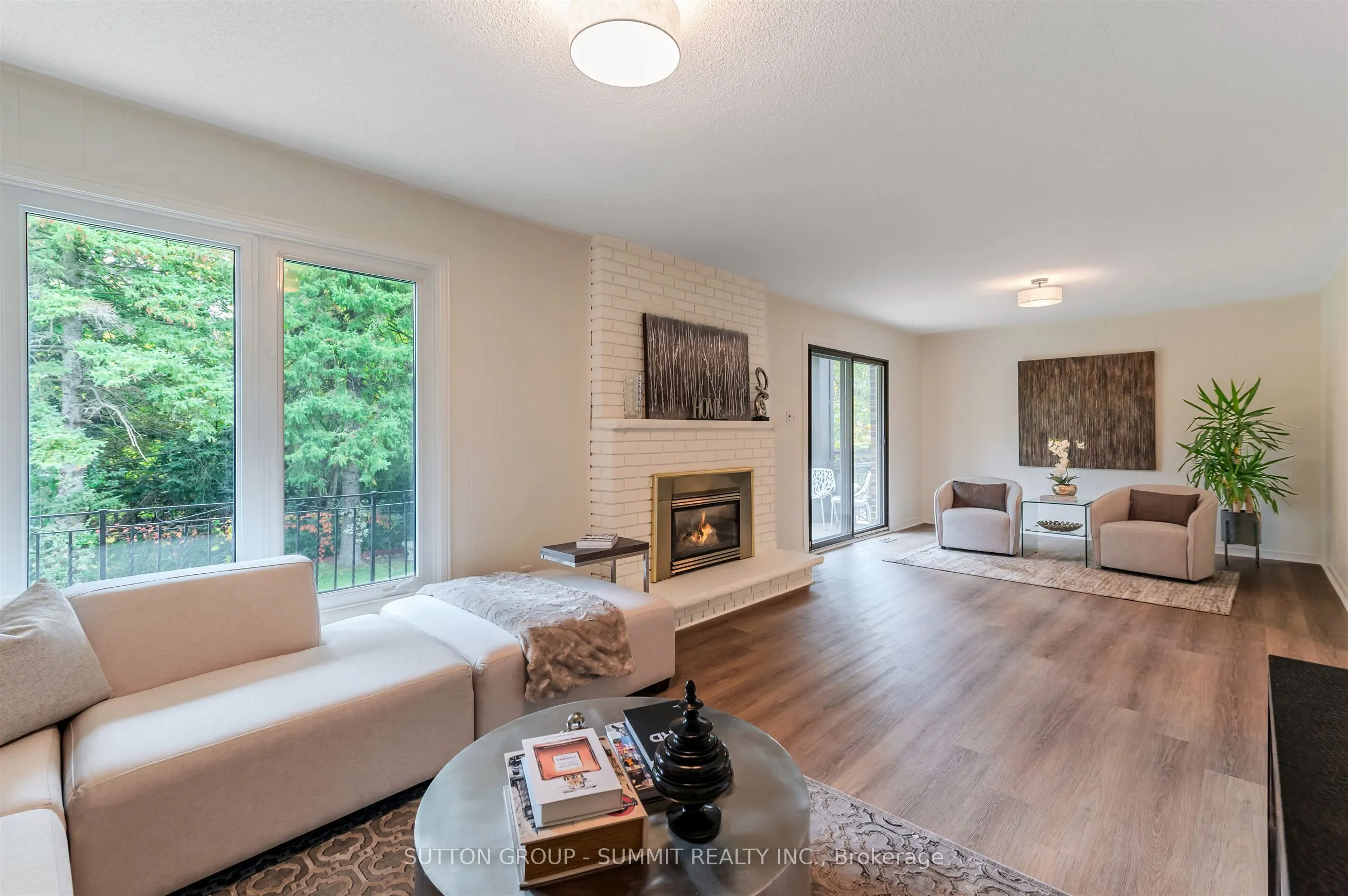 83 CURTIS Drive