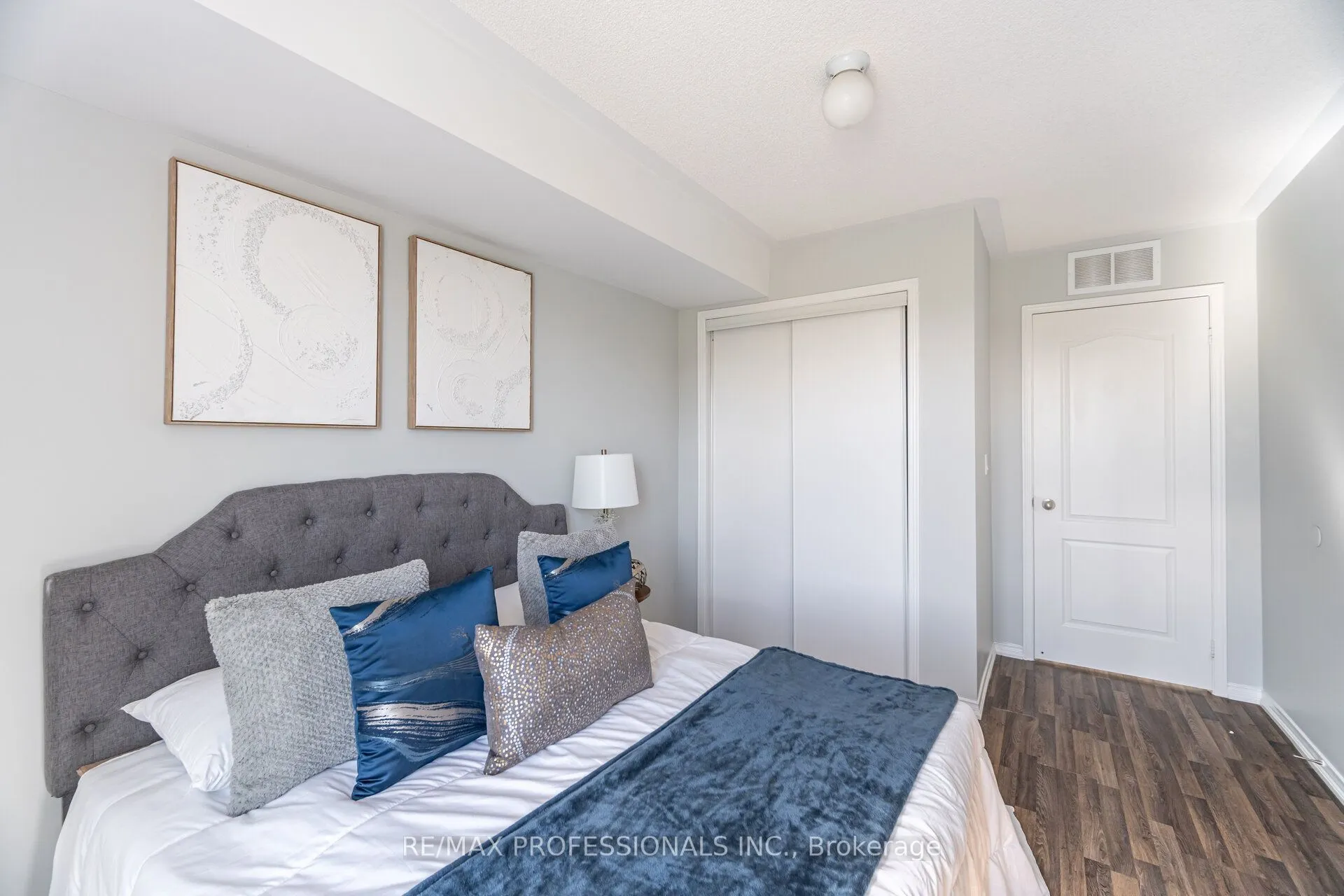 140 Widdicombe Hill Boulevard, #608