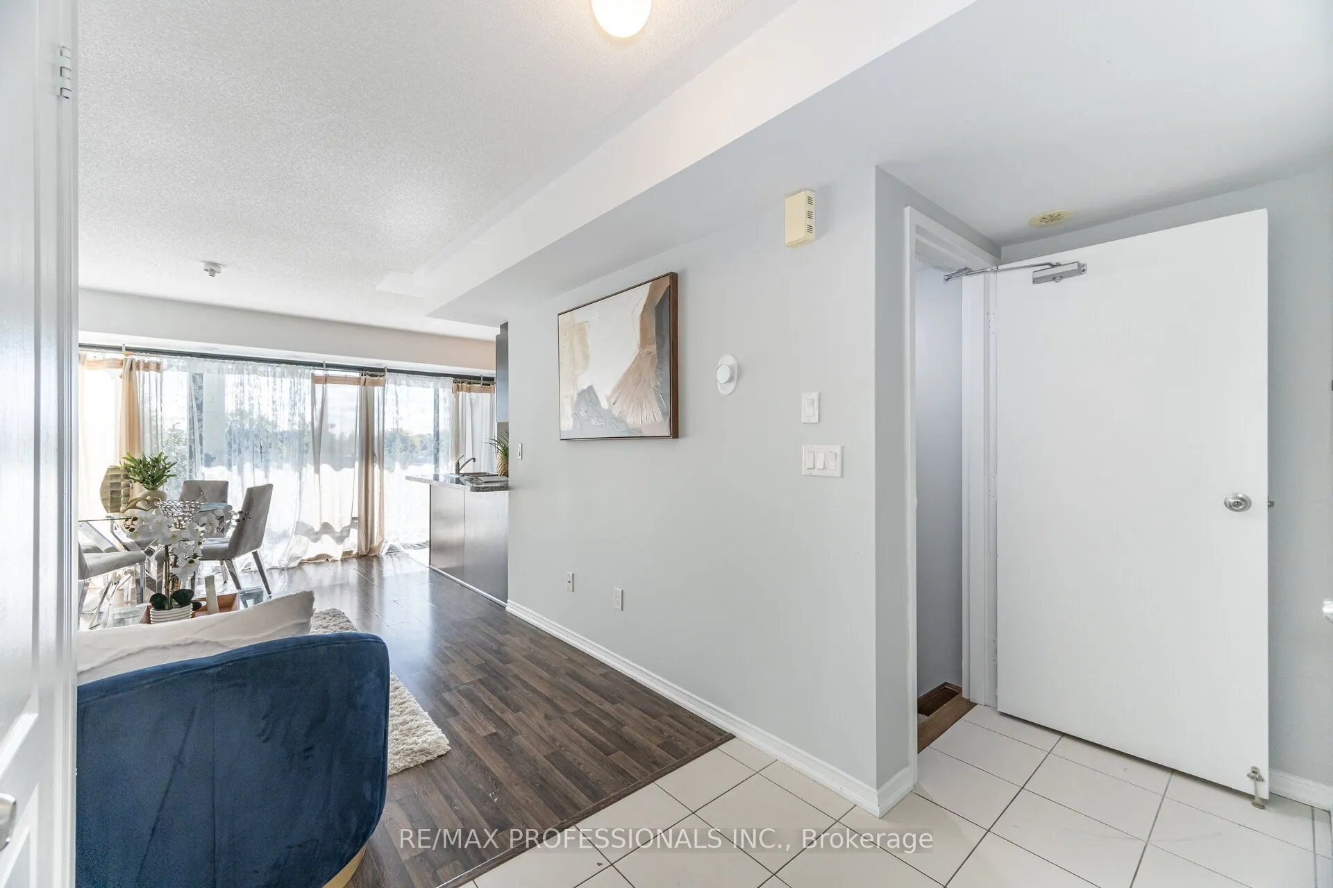 140 Widdicombe Hill Boulevard, #608
