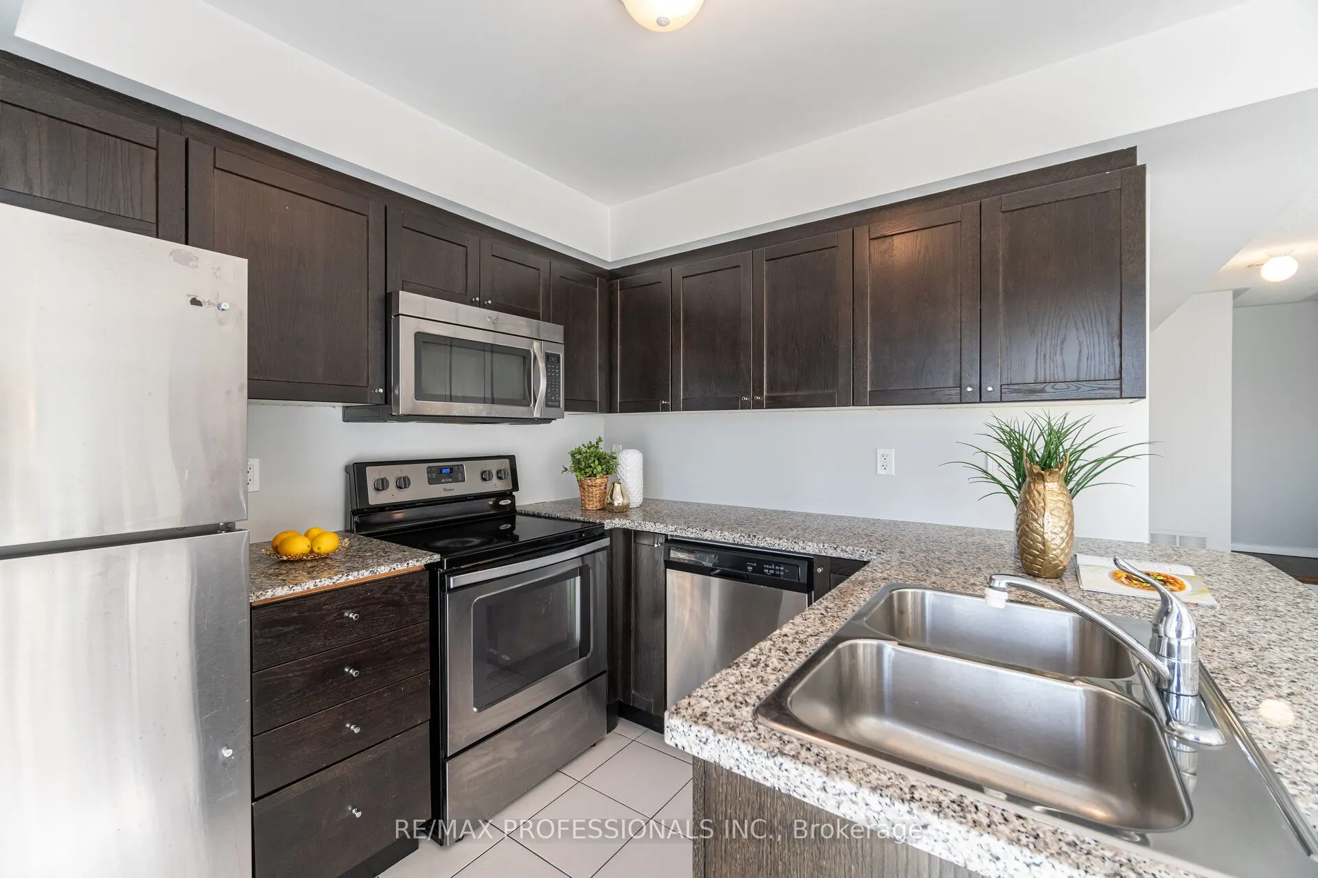 140 Widdicombe Hill Boulevard, #608