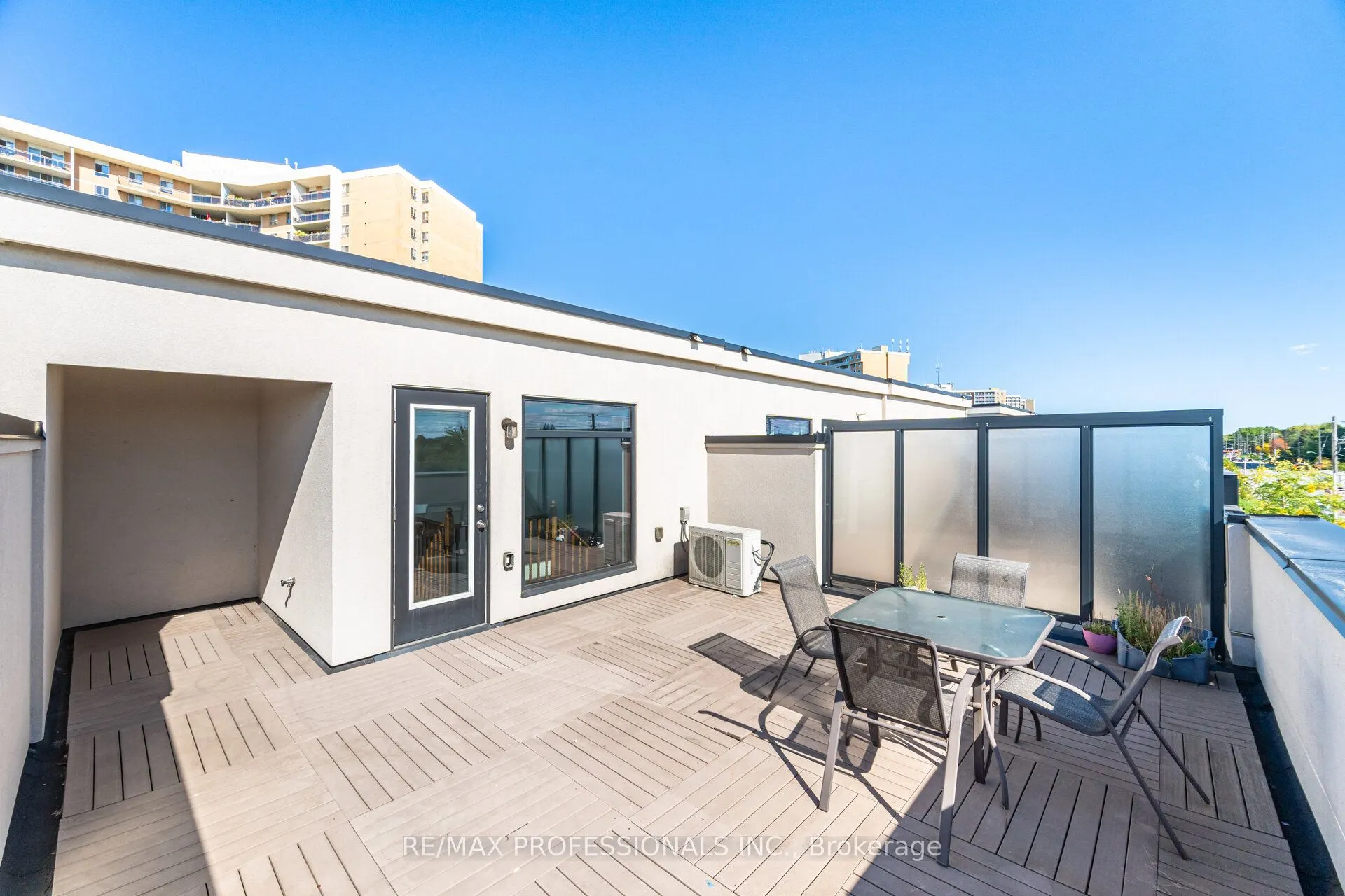 140 Widdicombe Hill Boulevard, #608