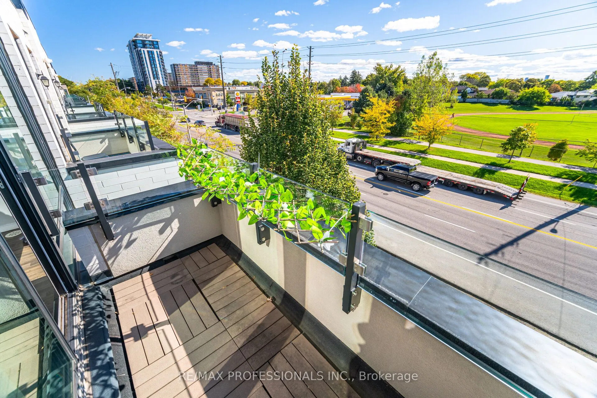 140 Widdicombe Hill Boulevard, #608