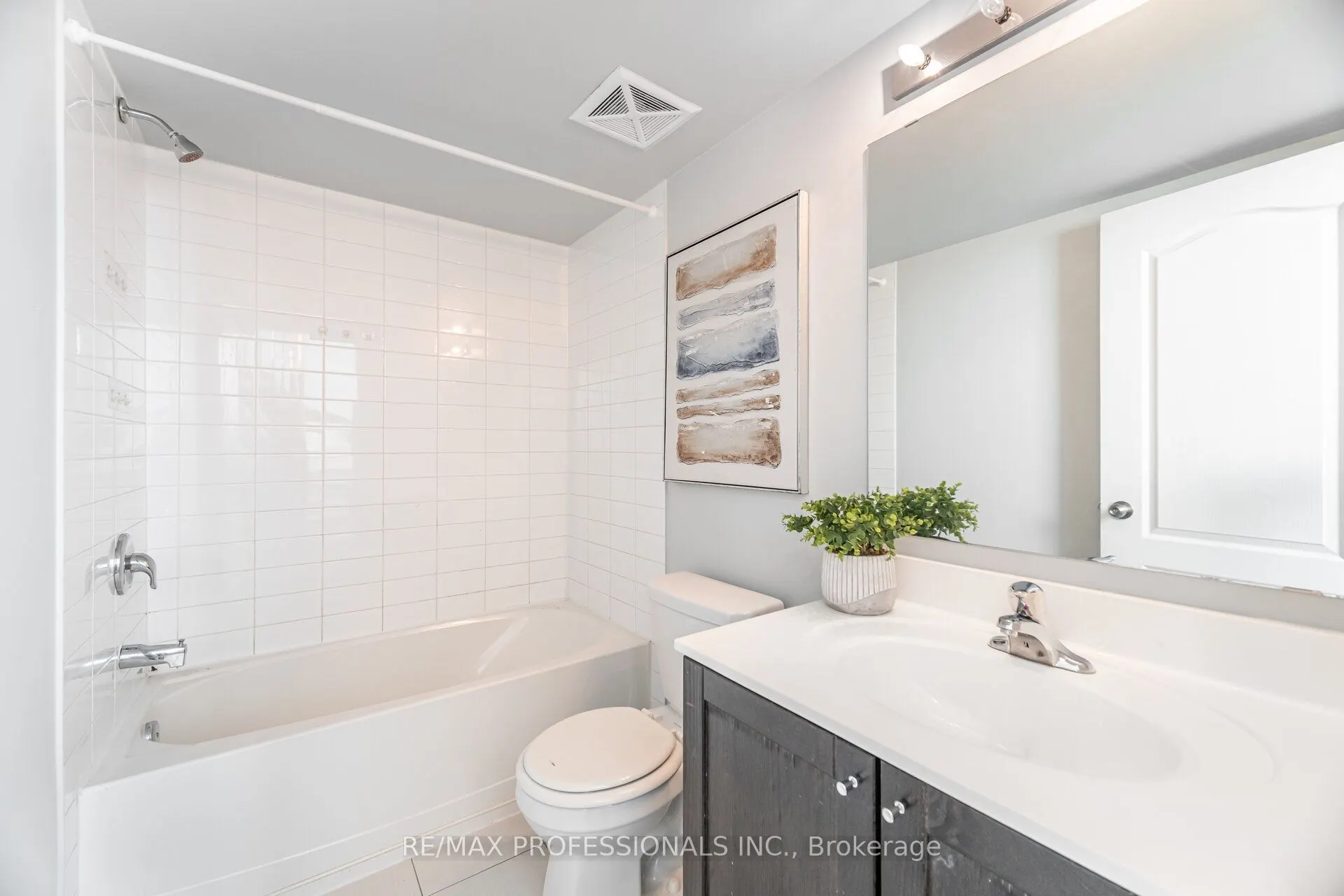 140 Widdicombe Hill Boulevard, #608