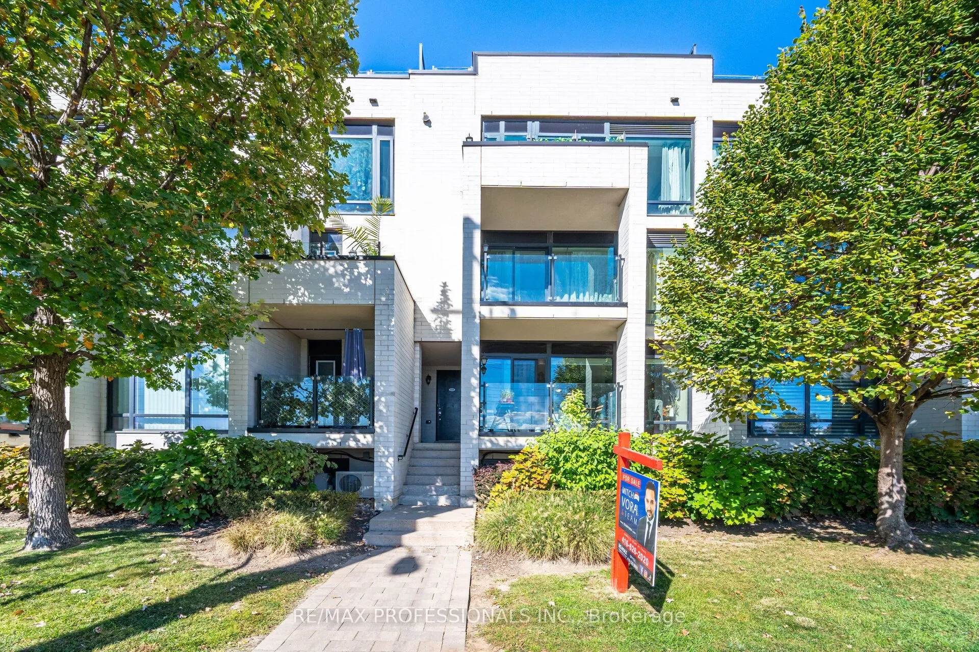 140 Widdicombe Hill Boulevard, #608