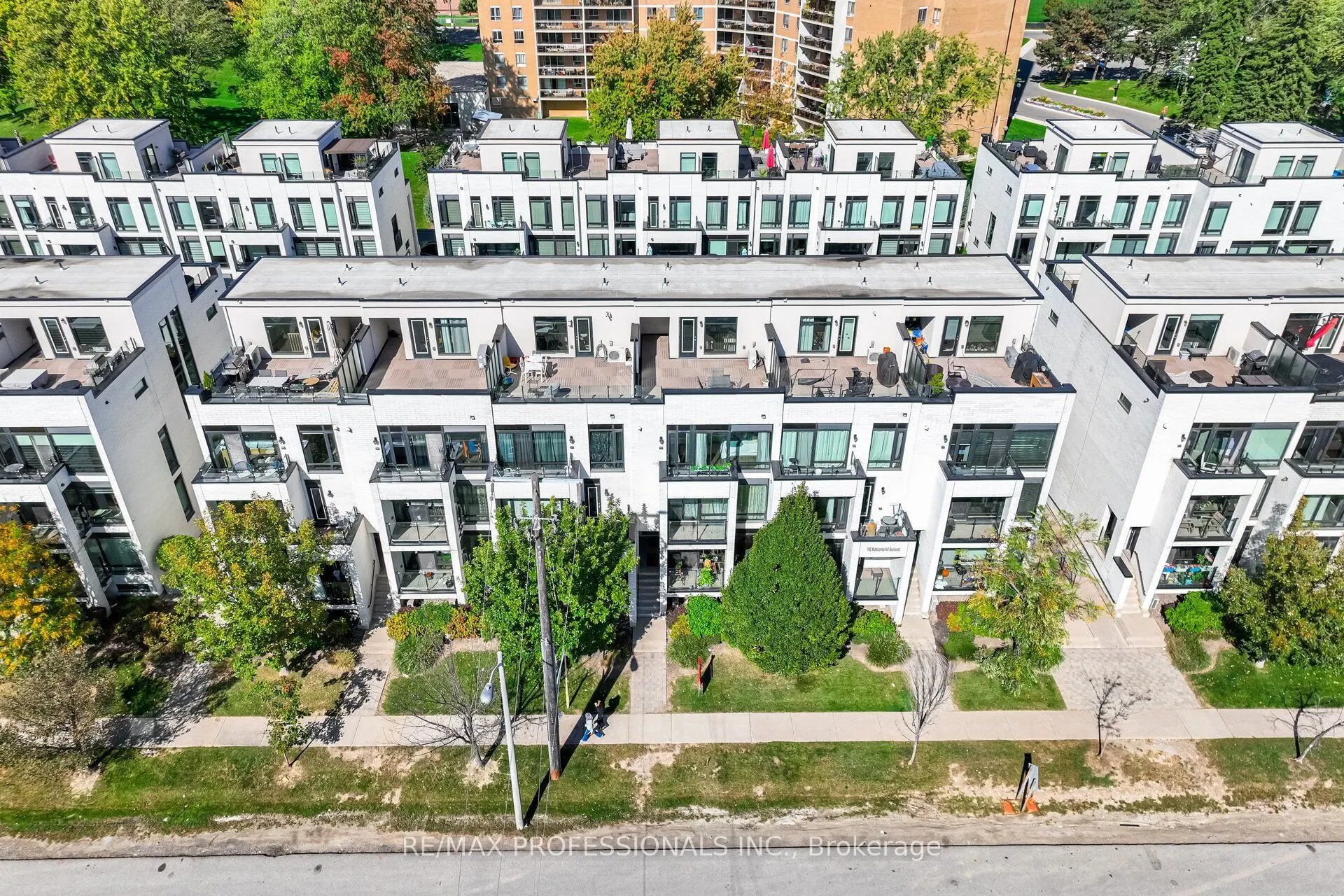 140 Widdicombe Hill Boulevard, #608