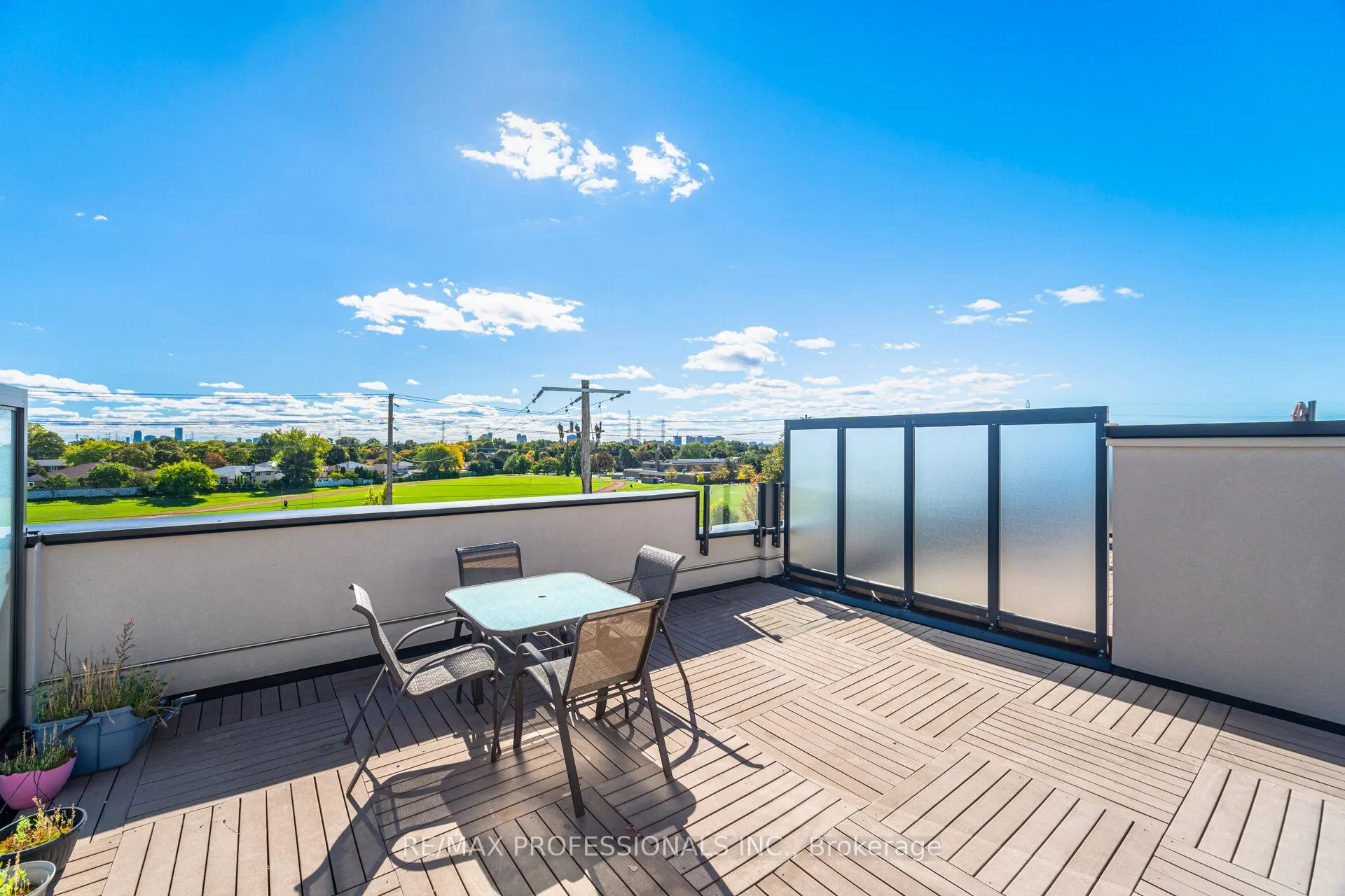 140 Widdicombe Hill Boulevard, #608