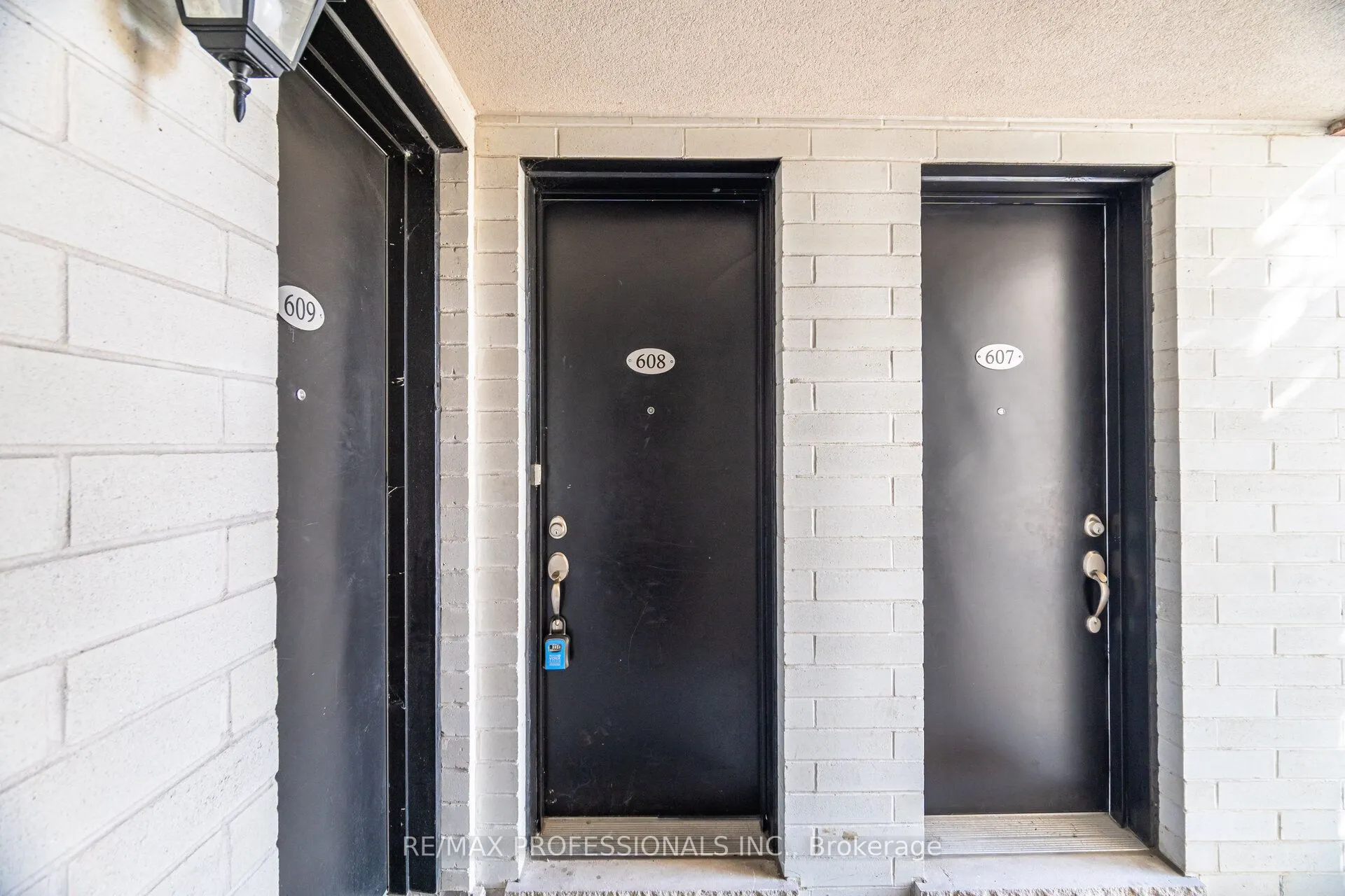 140 Widdicombe Hill Boulevard, #608