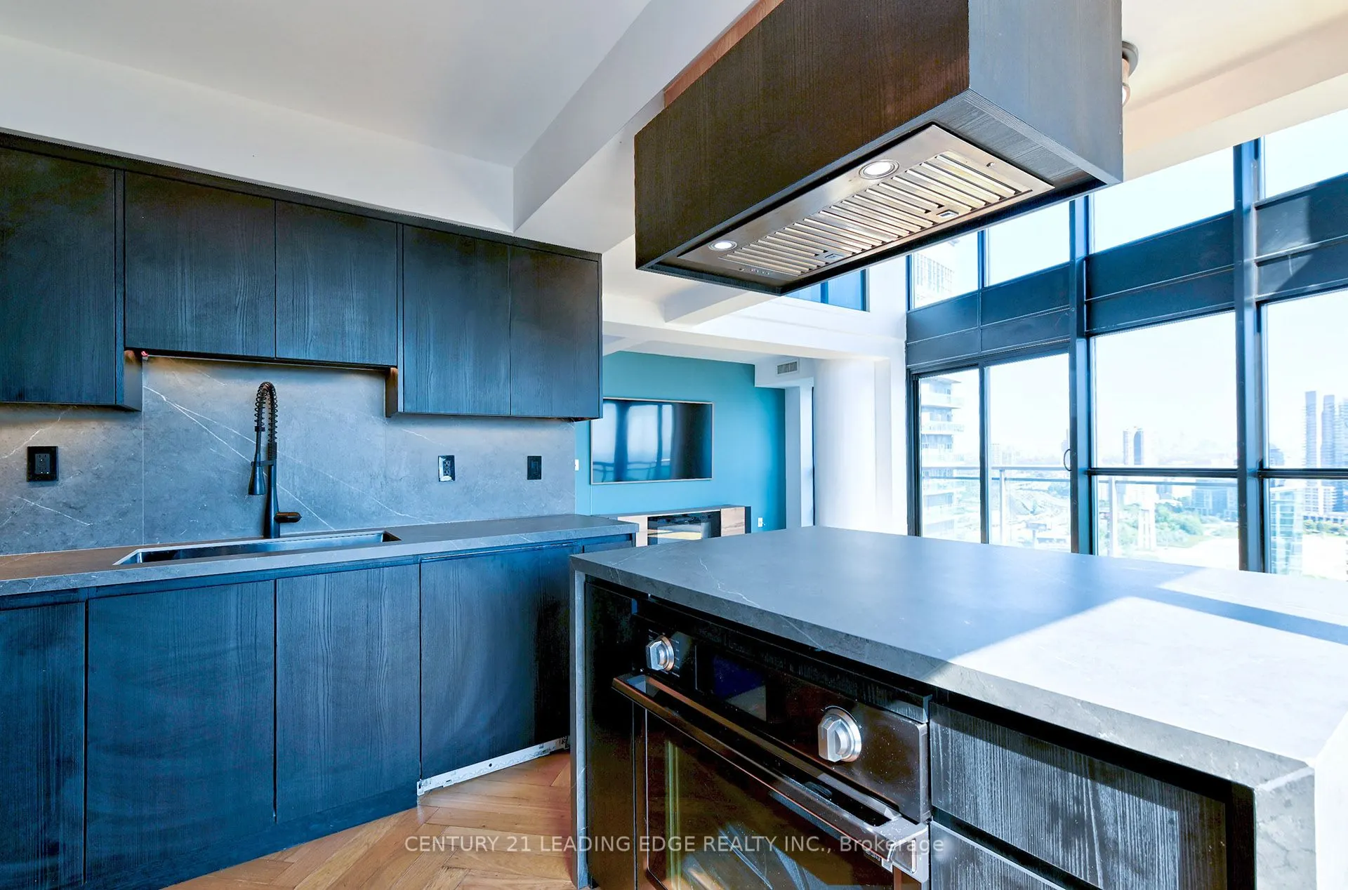 155 Legion Road N, #2704