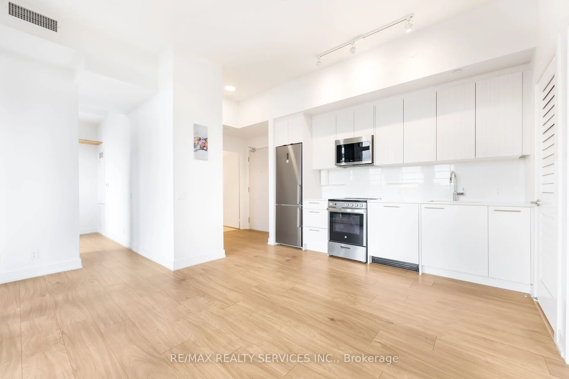 225 VETERANS Drive, #304