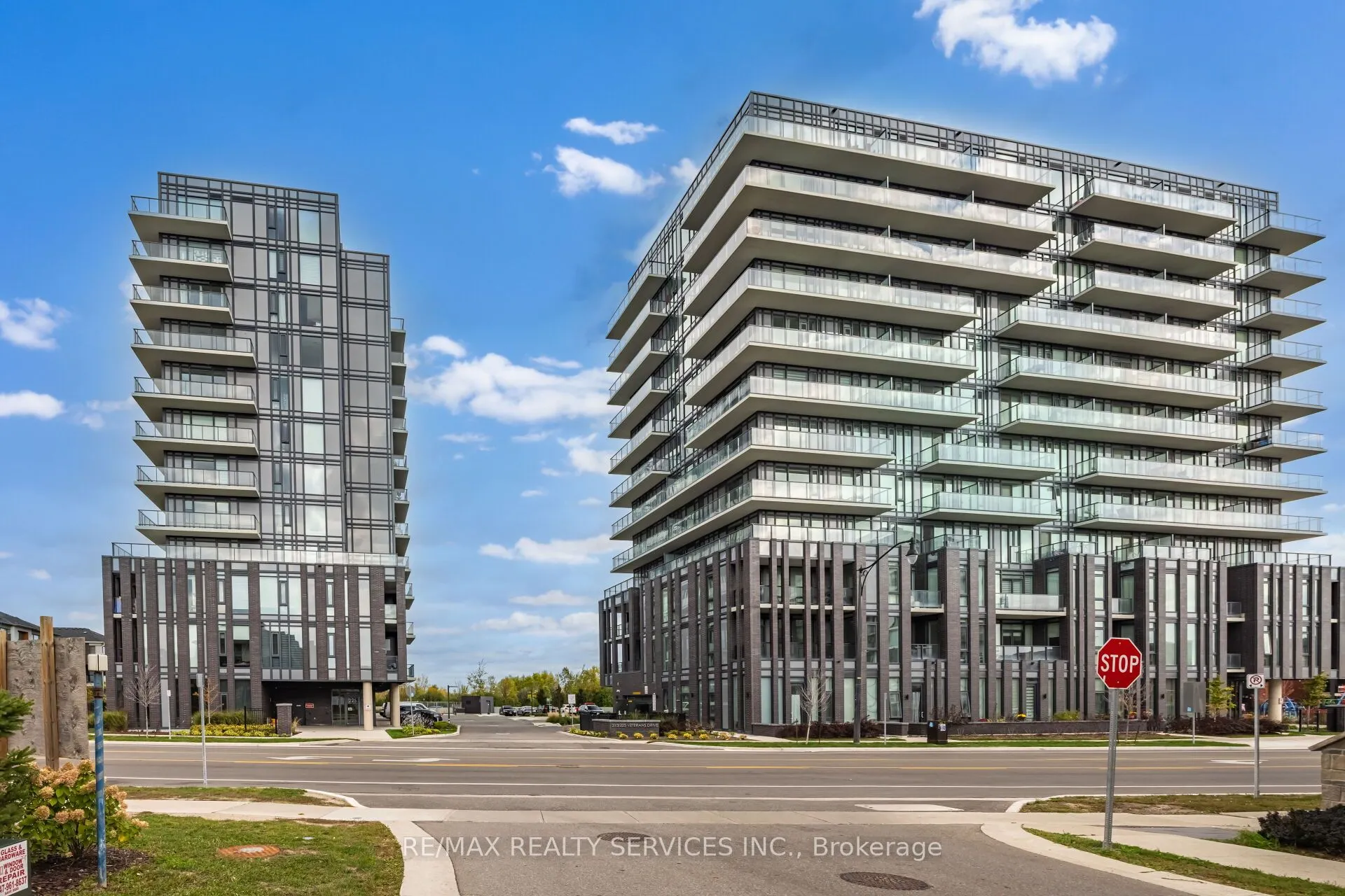 225 VETERANS Drive, #304