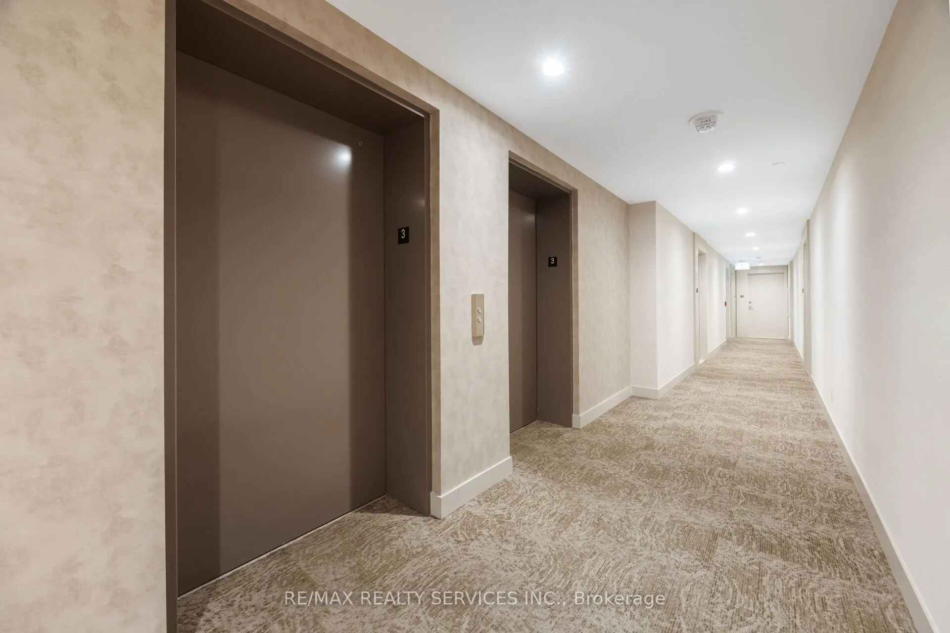 225 VETERANS Drive, #304