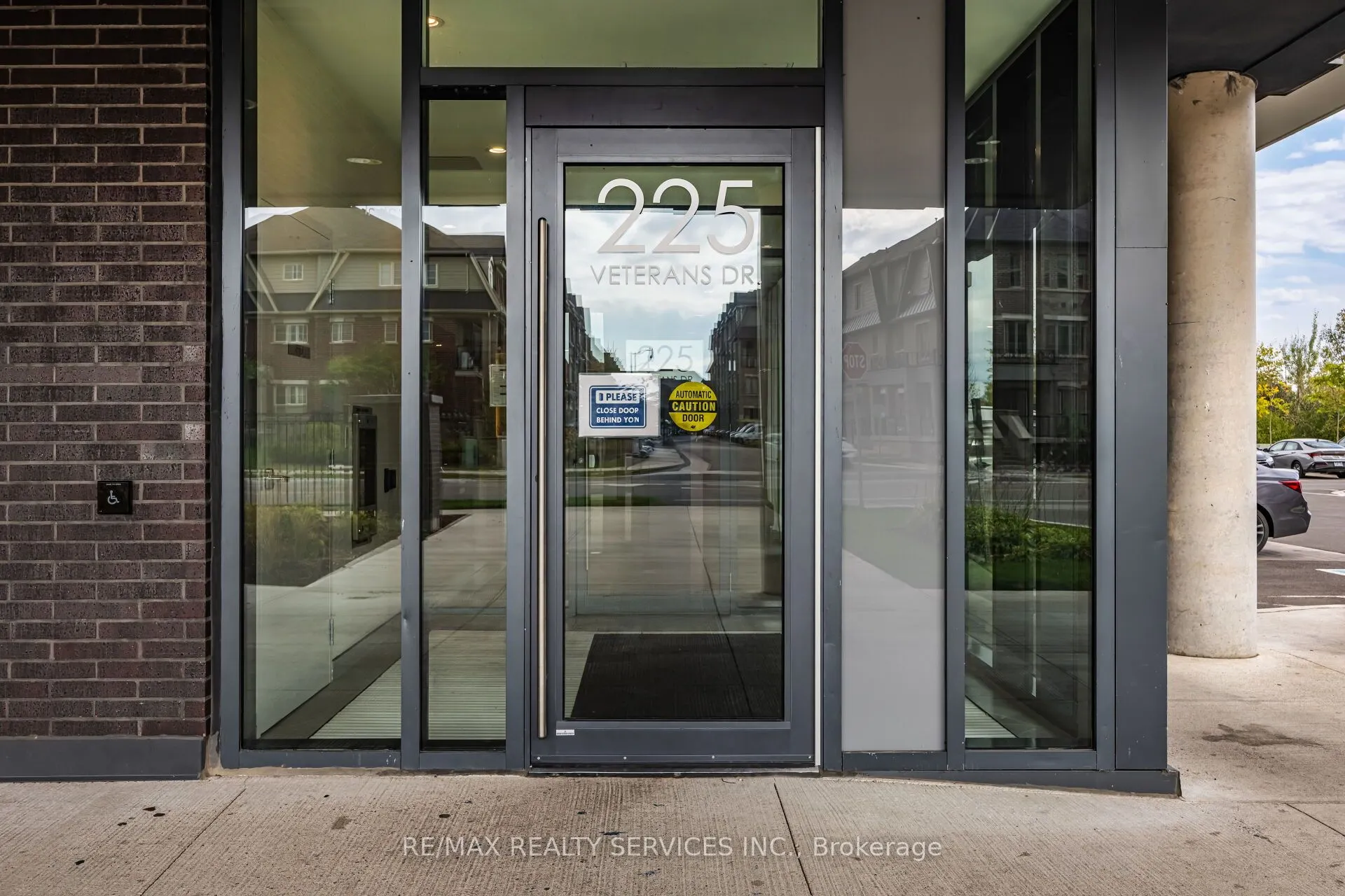 225 VETERANS Drive, #304