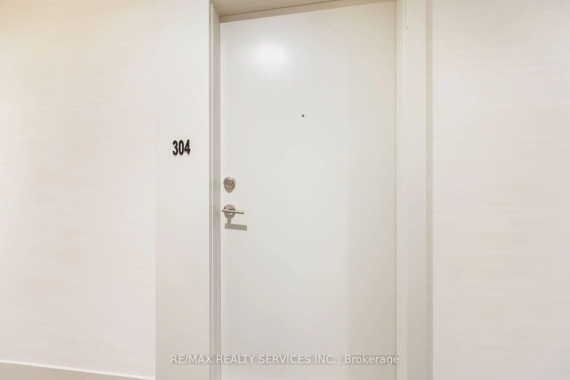 225 VETERANS Drive, #304
