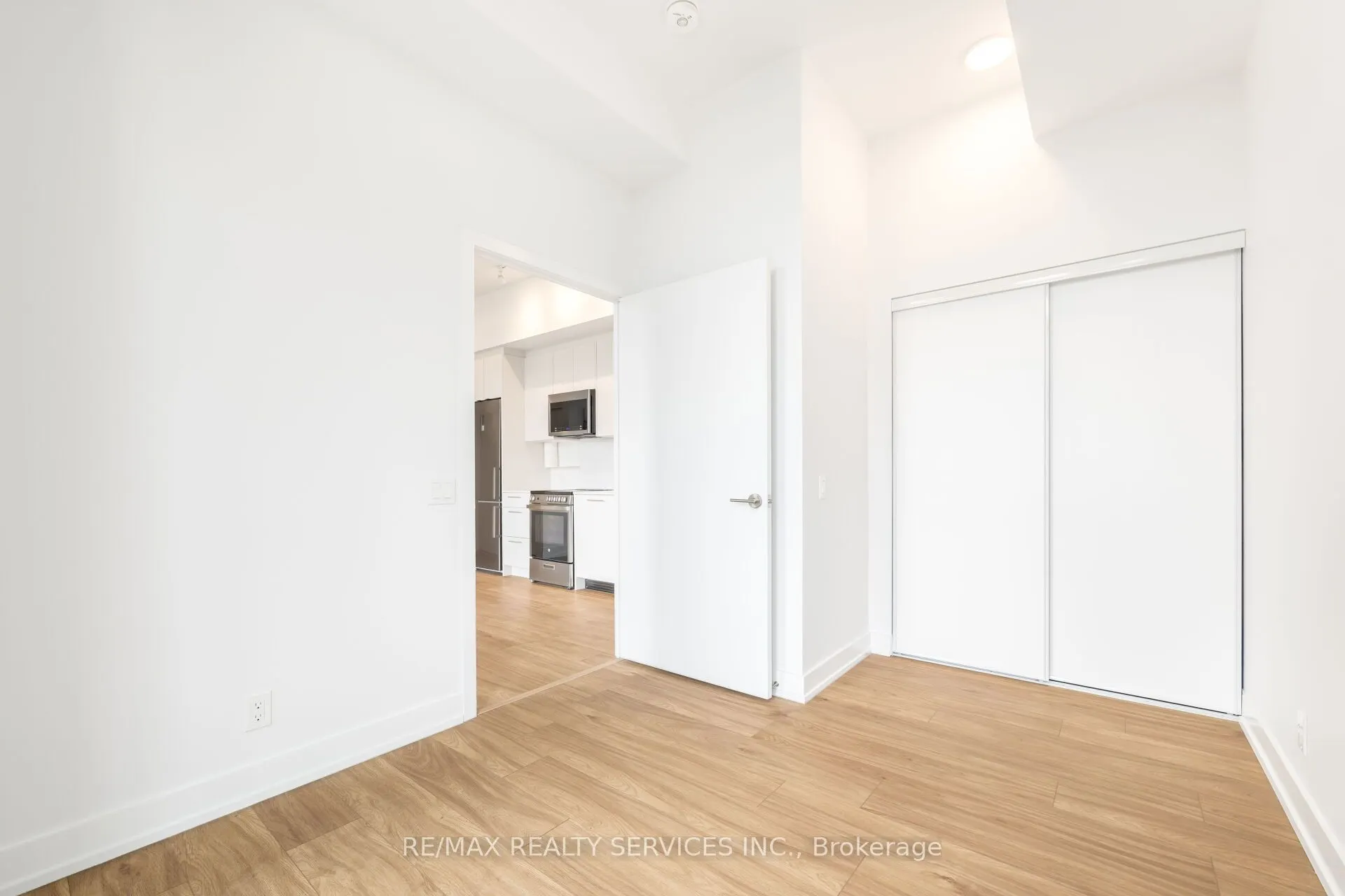 225 VETERANS Drive, #304