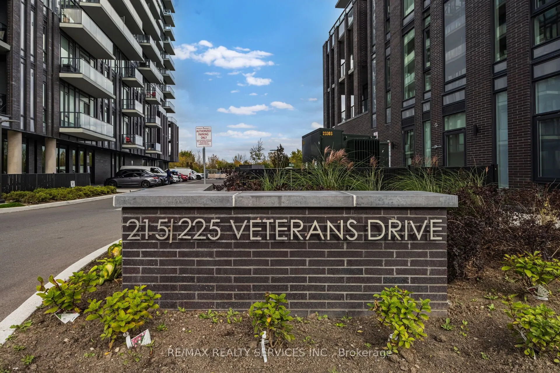 225 VETERANS Drive, #304