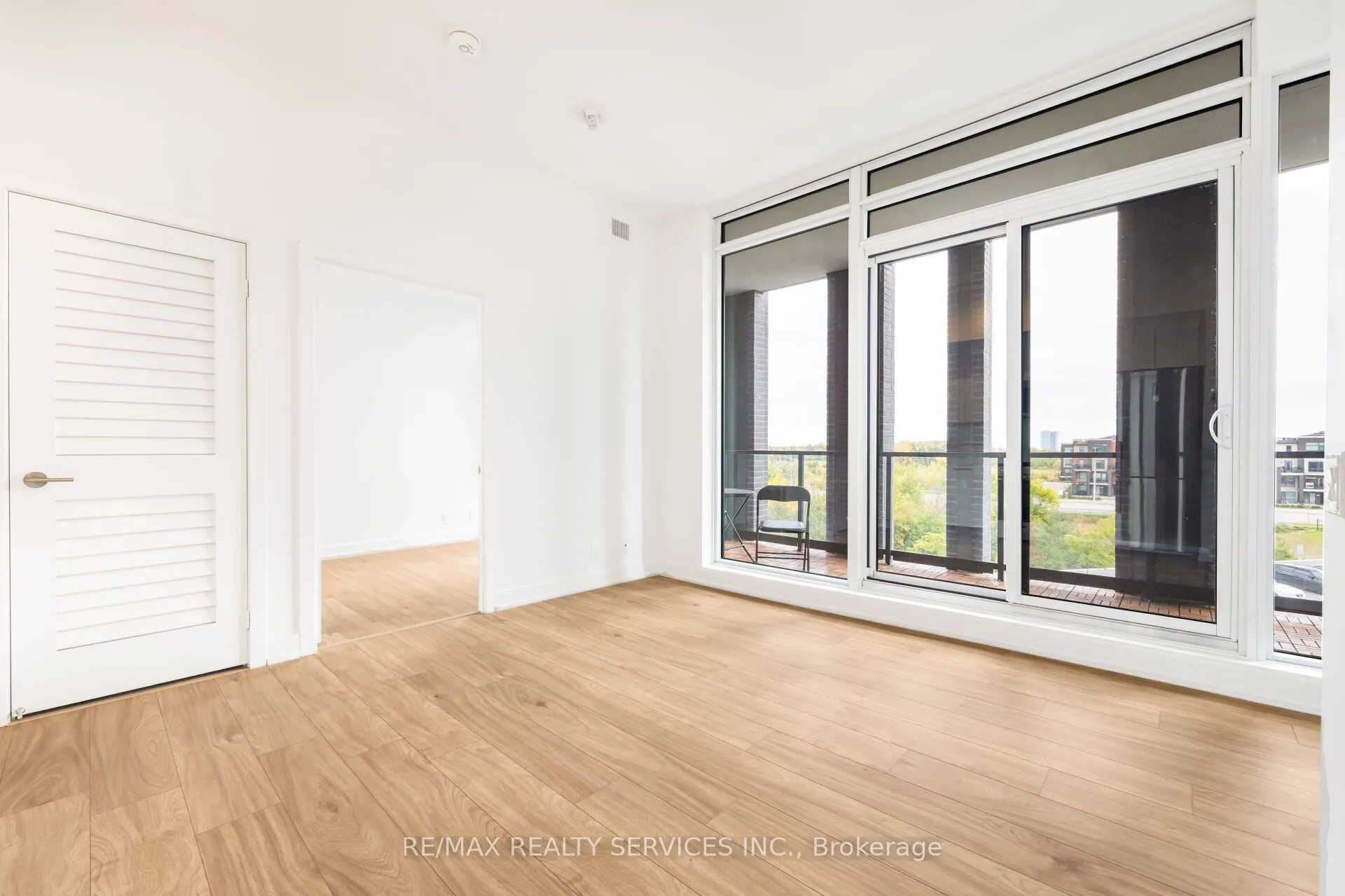 225 VETERANS Drive, #304