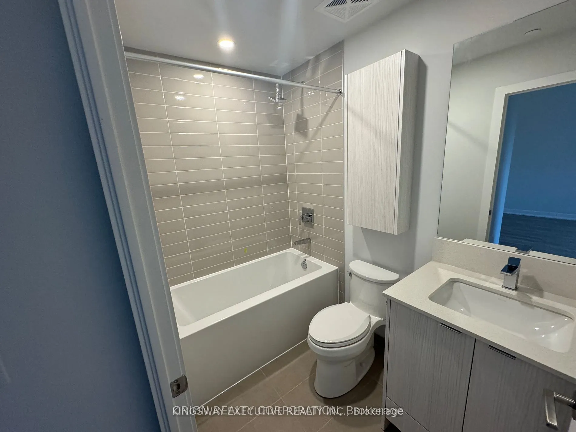 Parkside Village 4130 Drive, #409