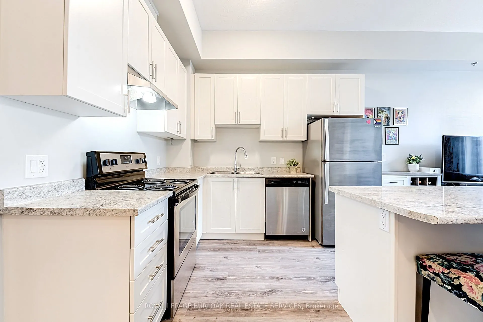 2490 Old Bronte Road, #821