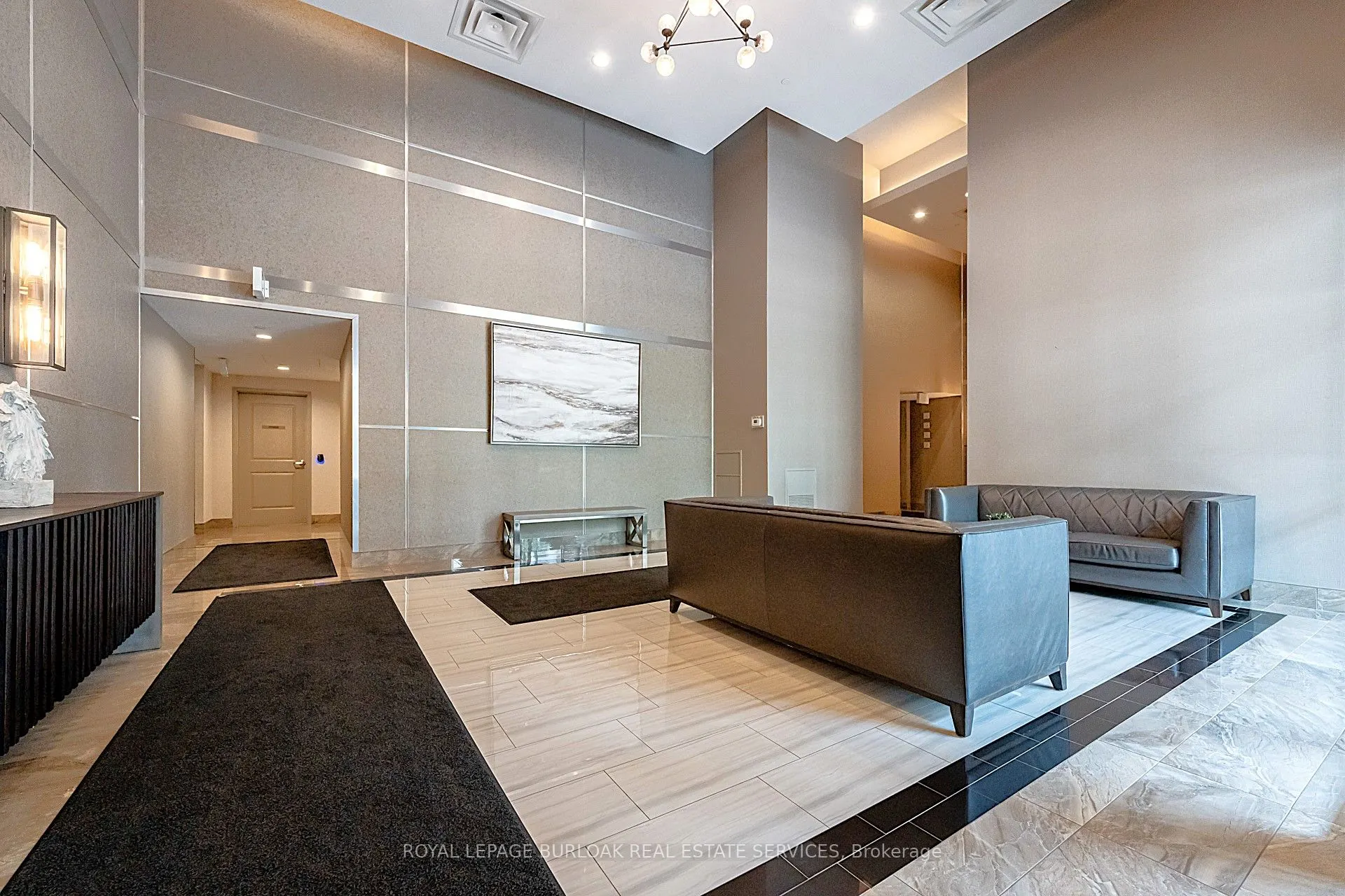 2490 Old Bronte Road, #821