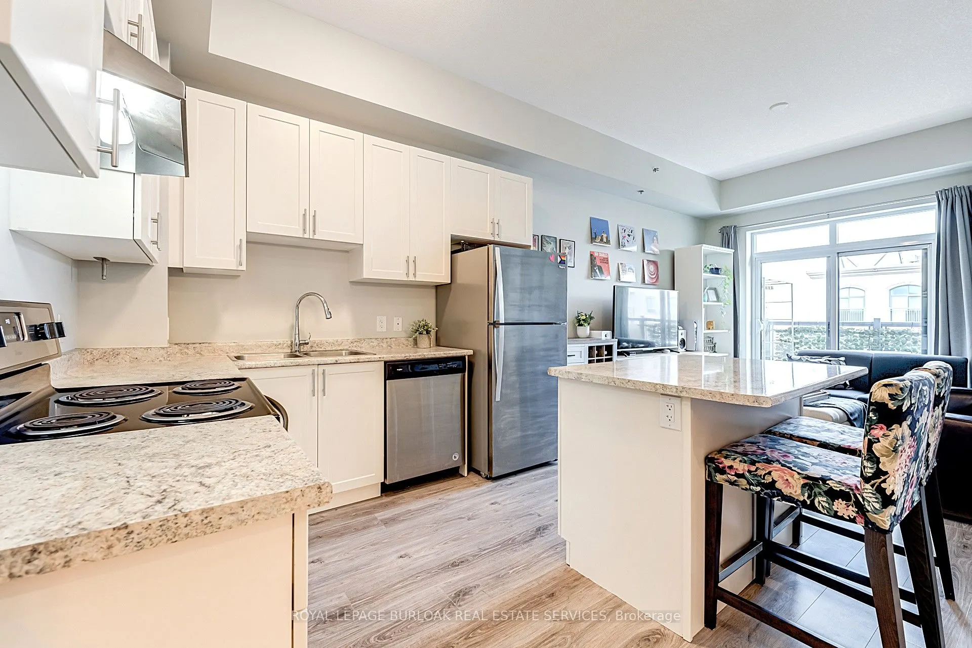 2490 Old Bronte Road, #821
