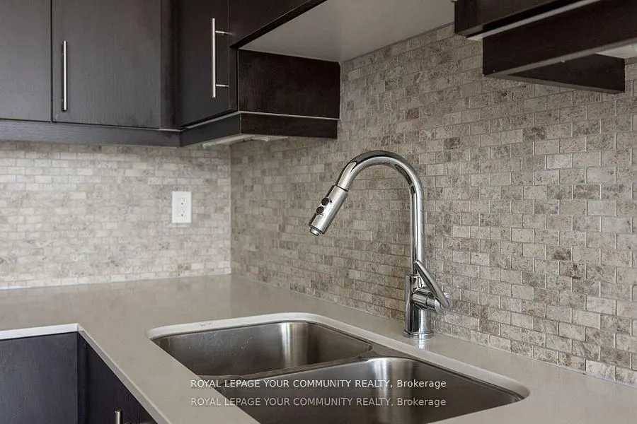 35 Fontenay Court, #1205