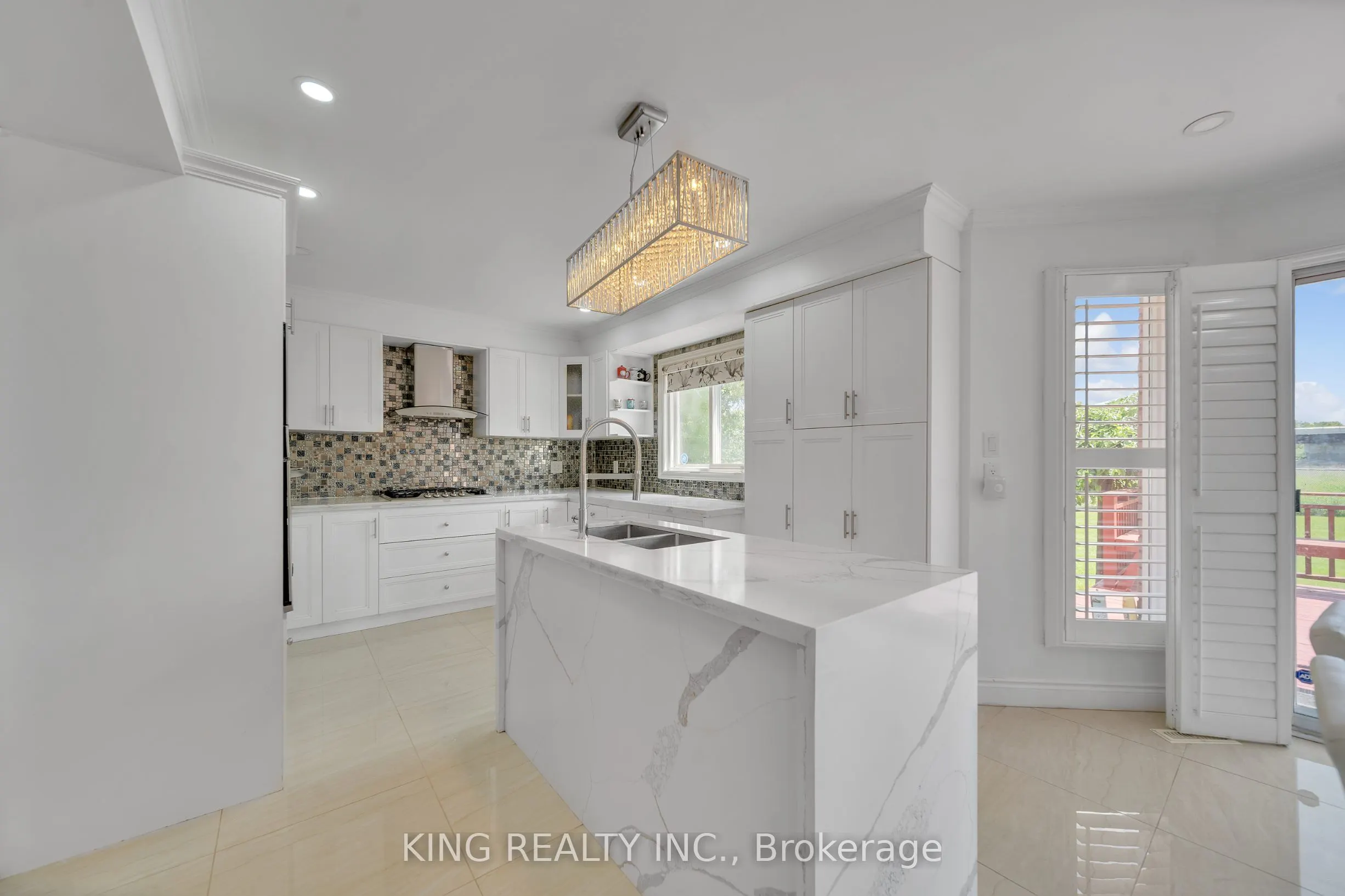2606 Ambercroft Trail