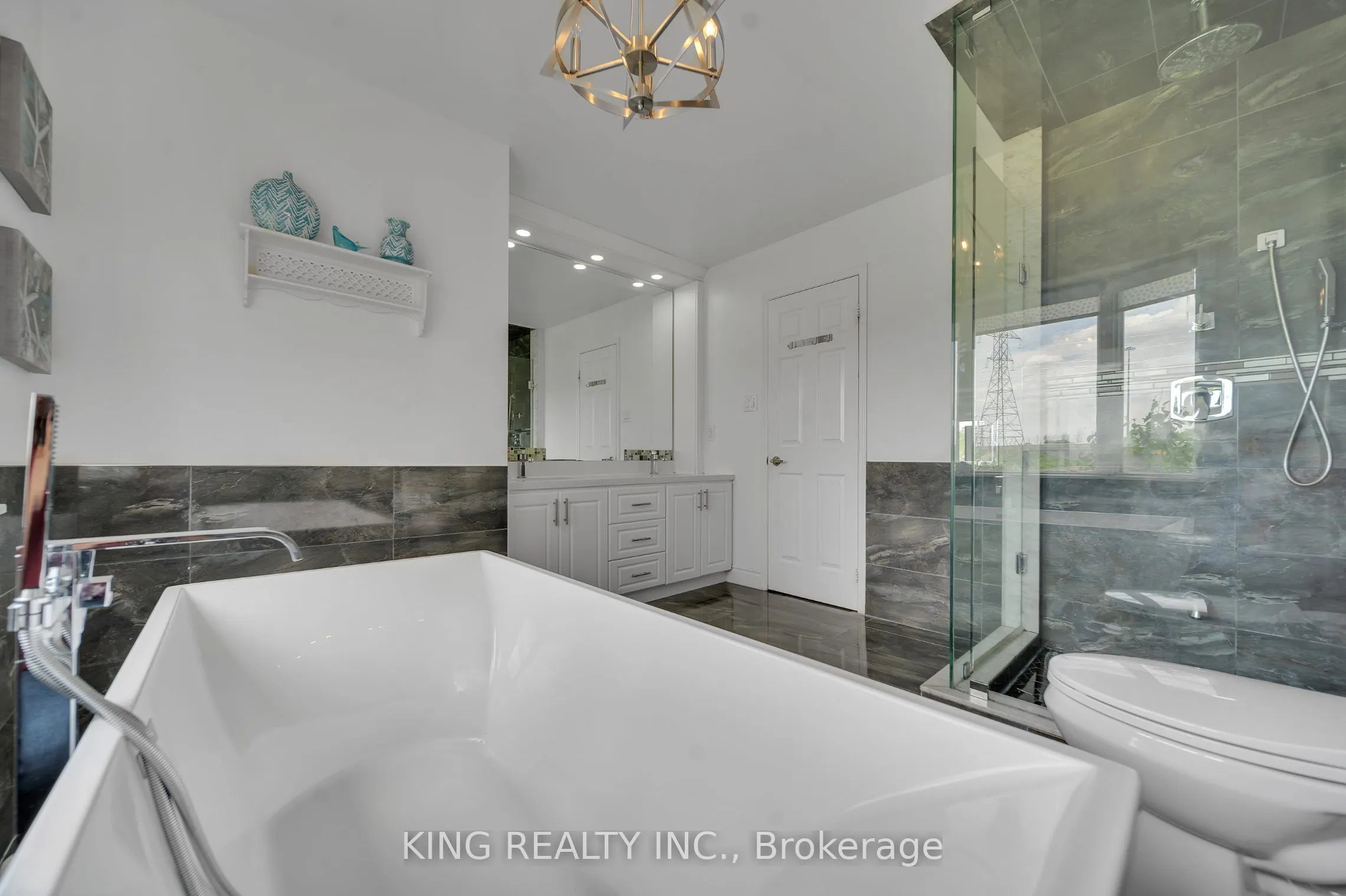2606 Ambercroft Trail