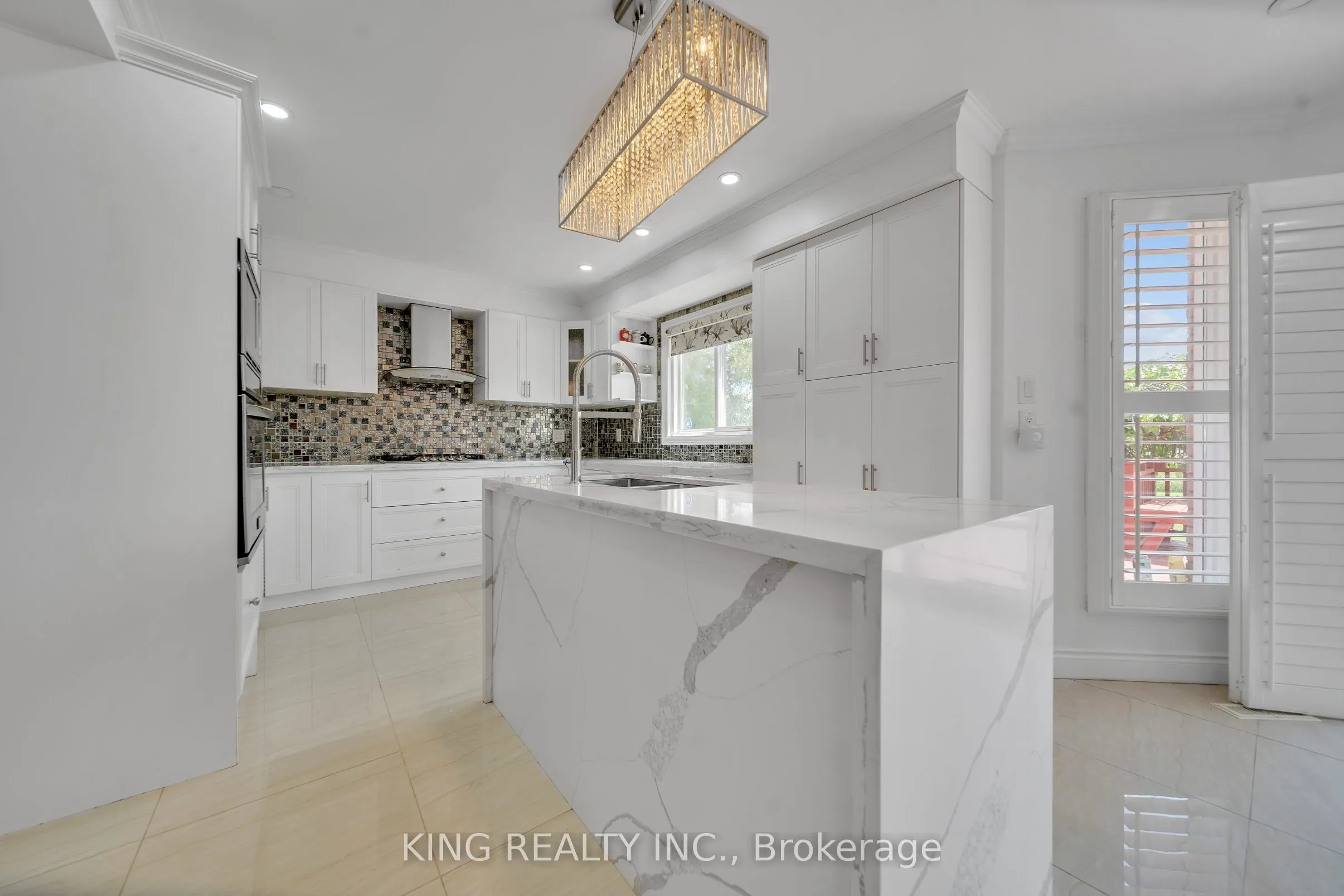 2606 Ambercroft Trail