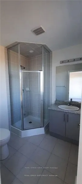 25 Queenpost Drive