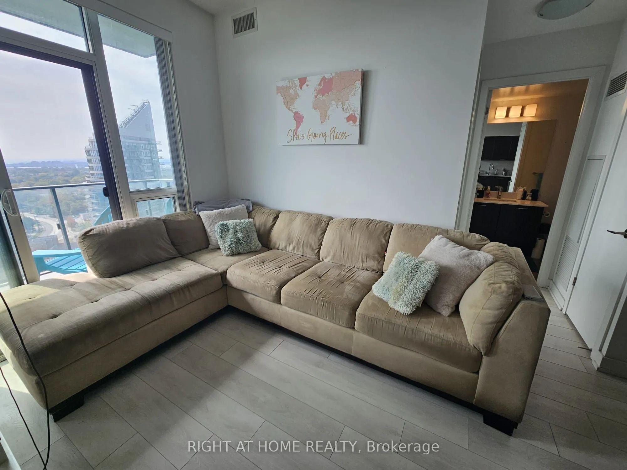 2212 Lakeshore Boulevard W, #3004