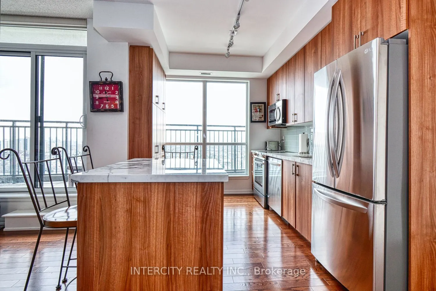 800 Lawrence Avenue W, #2104