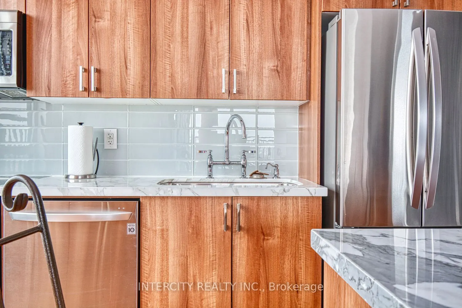 800 Lawrence Avenue W, #2104