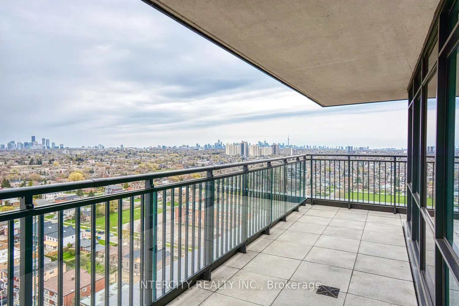 800 Lawrence Avenue W, #2104