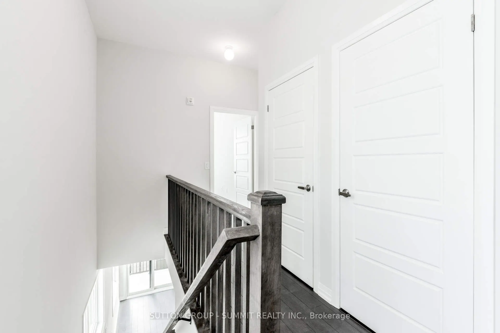 1200 MAIN Street E, #209