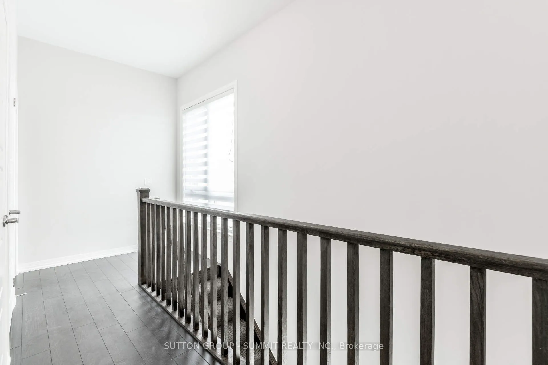 1200 MAIN Street E, #209
