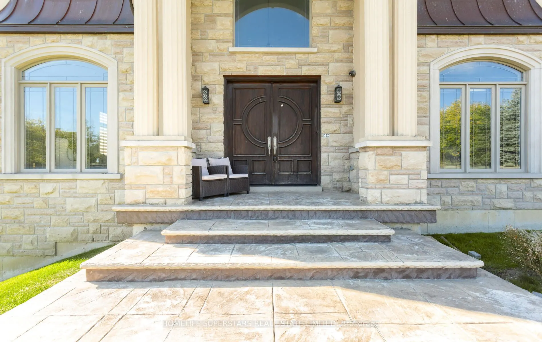 162 Confederation Street