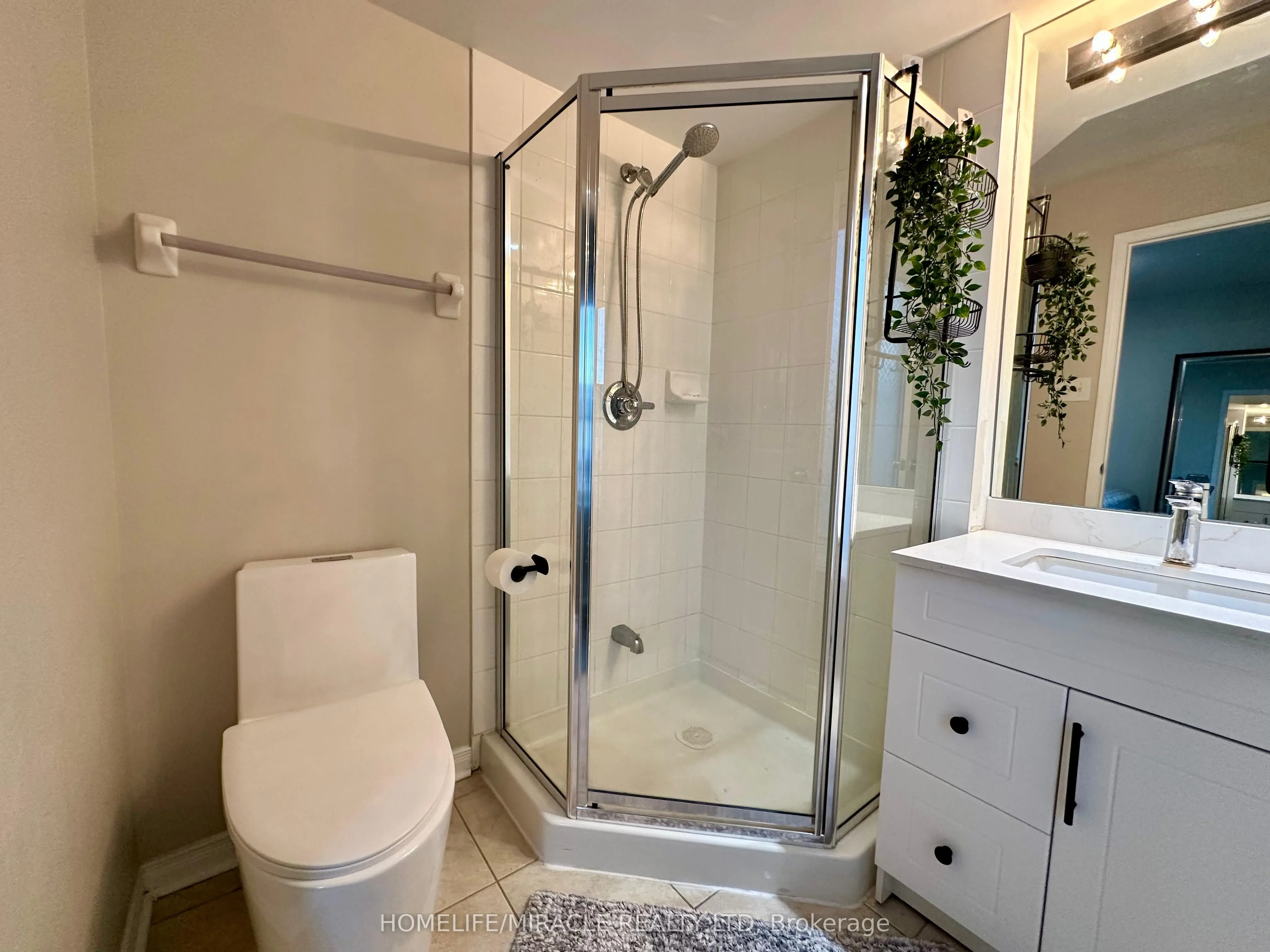 60 Fairwood Circle, #25