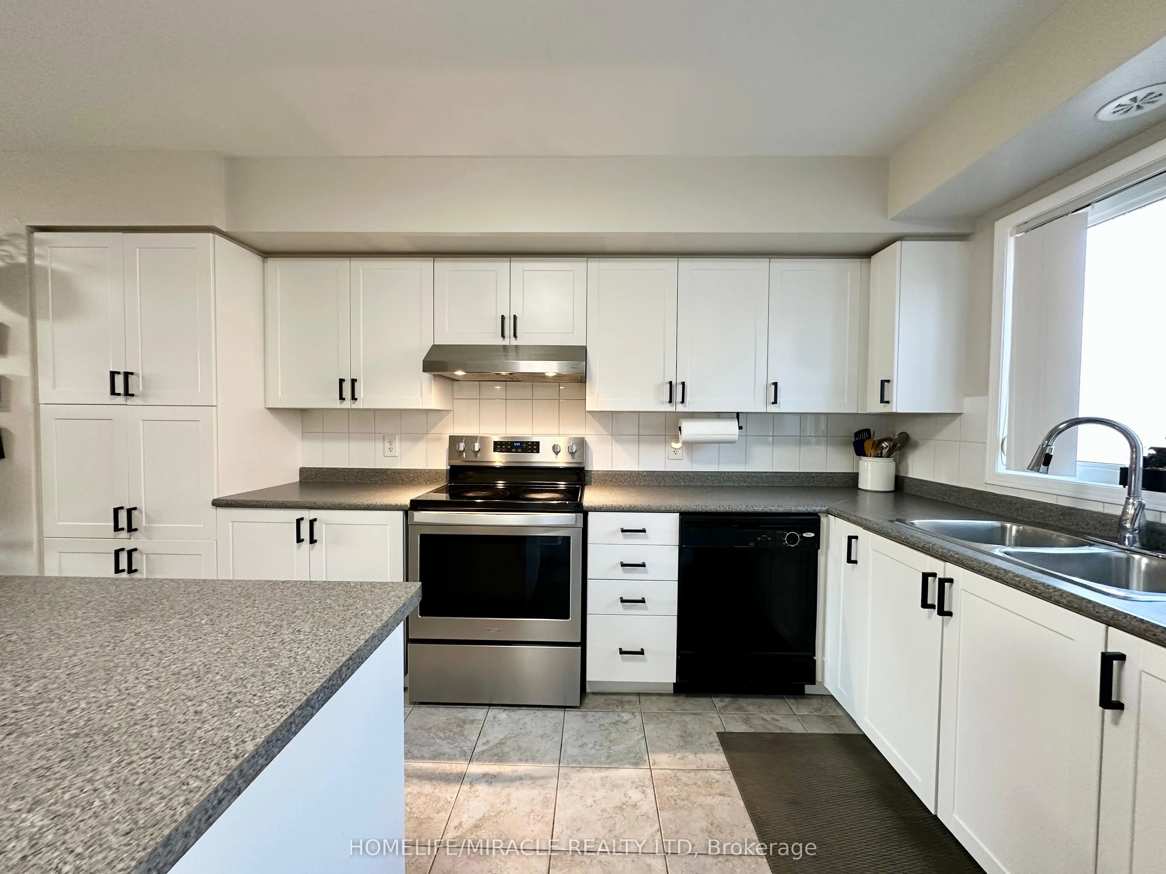 60 Fairwood Circle, #25
