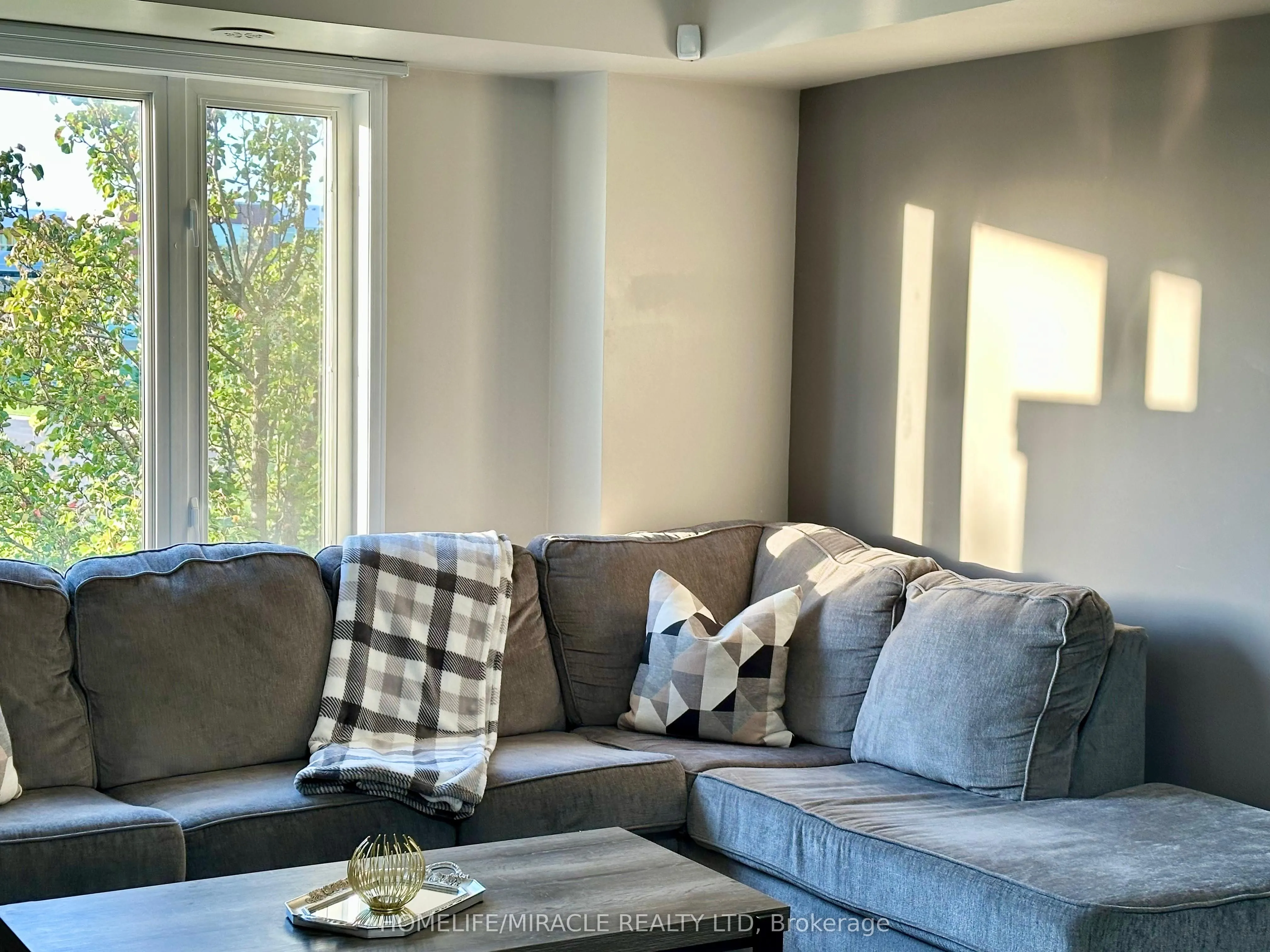 60 Fairwood Circle, #25