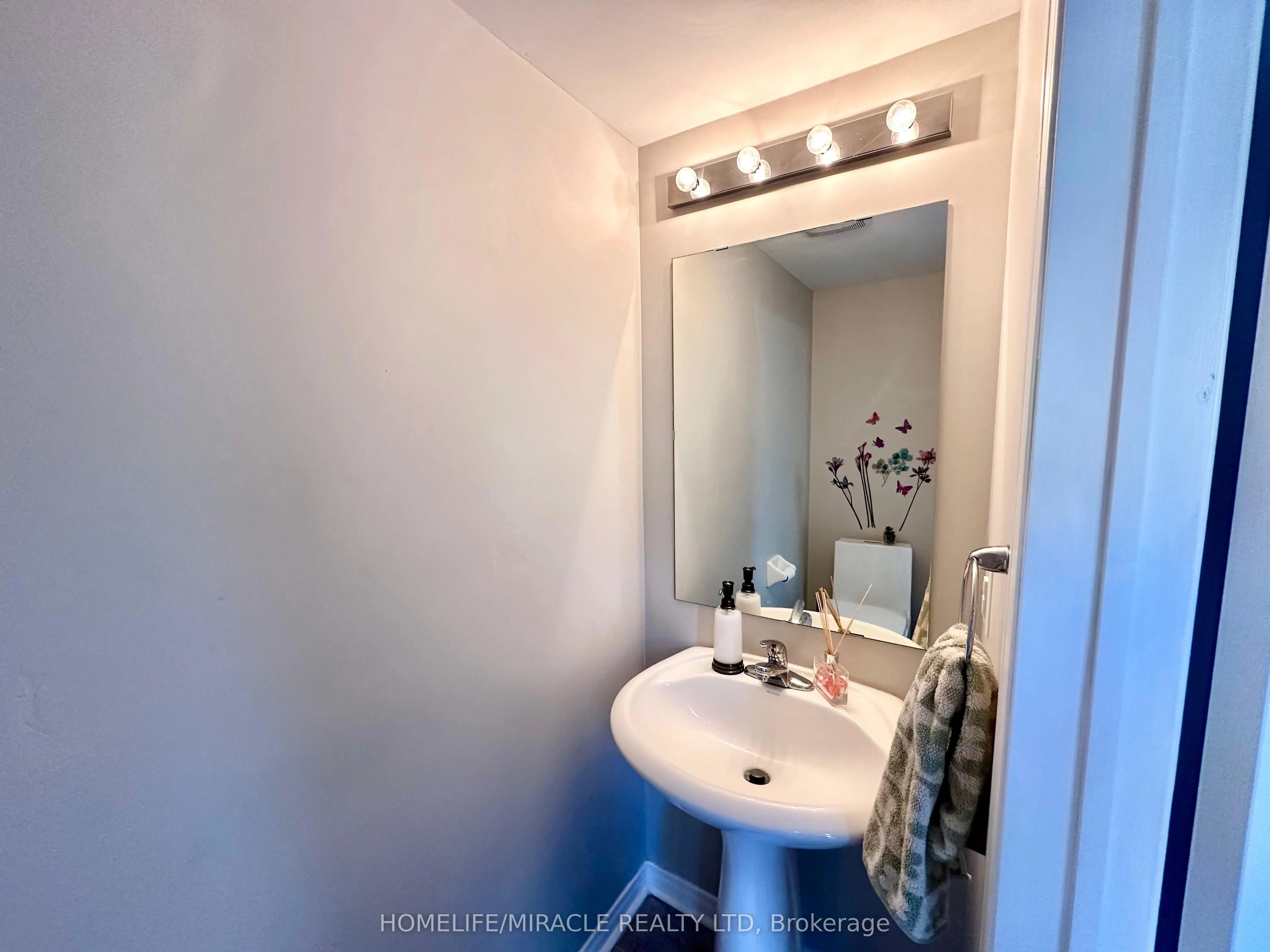 60 Fairwood Circle, #25