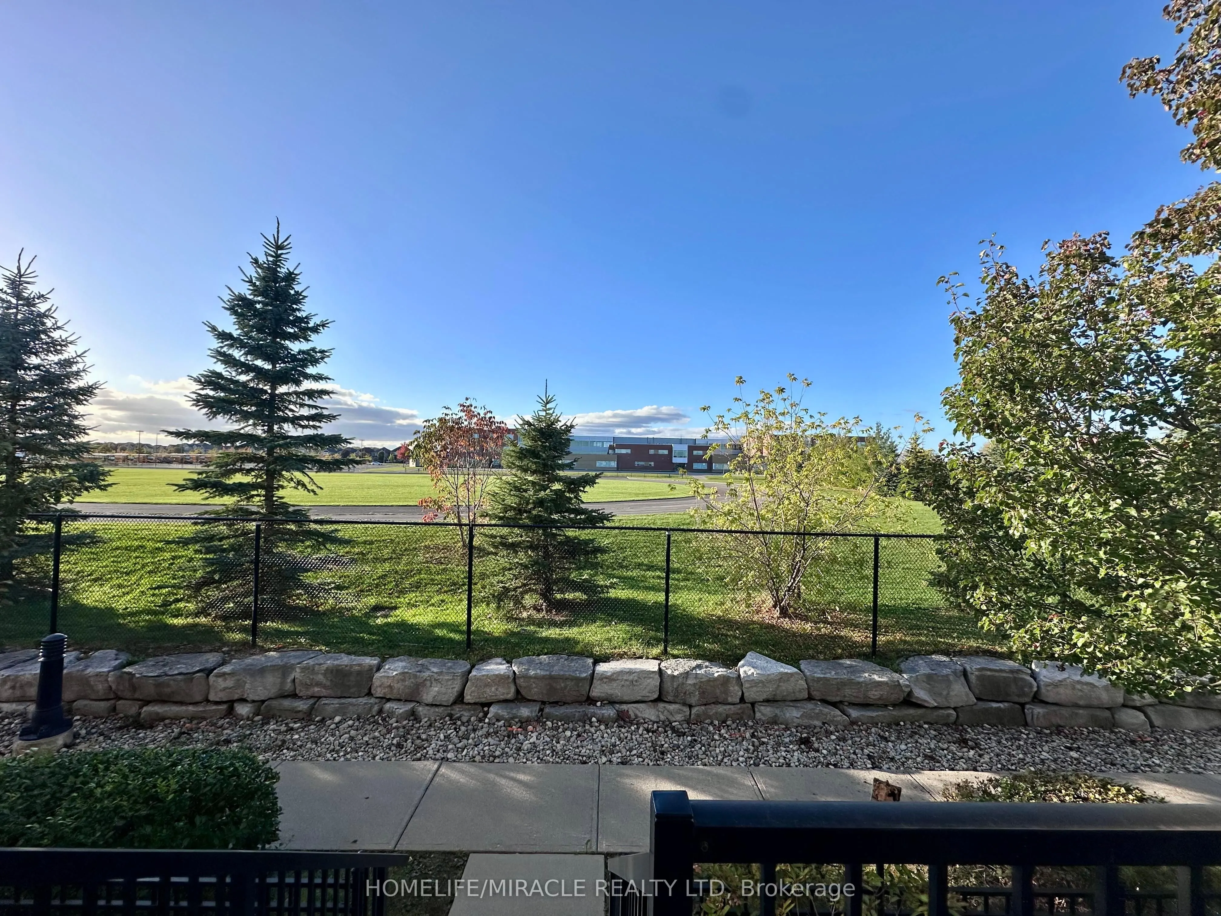 60 Fairwood Circle, #25