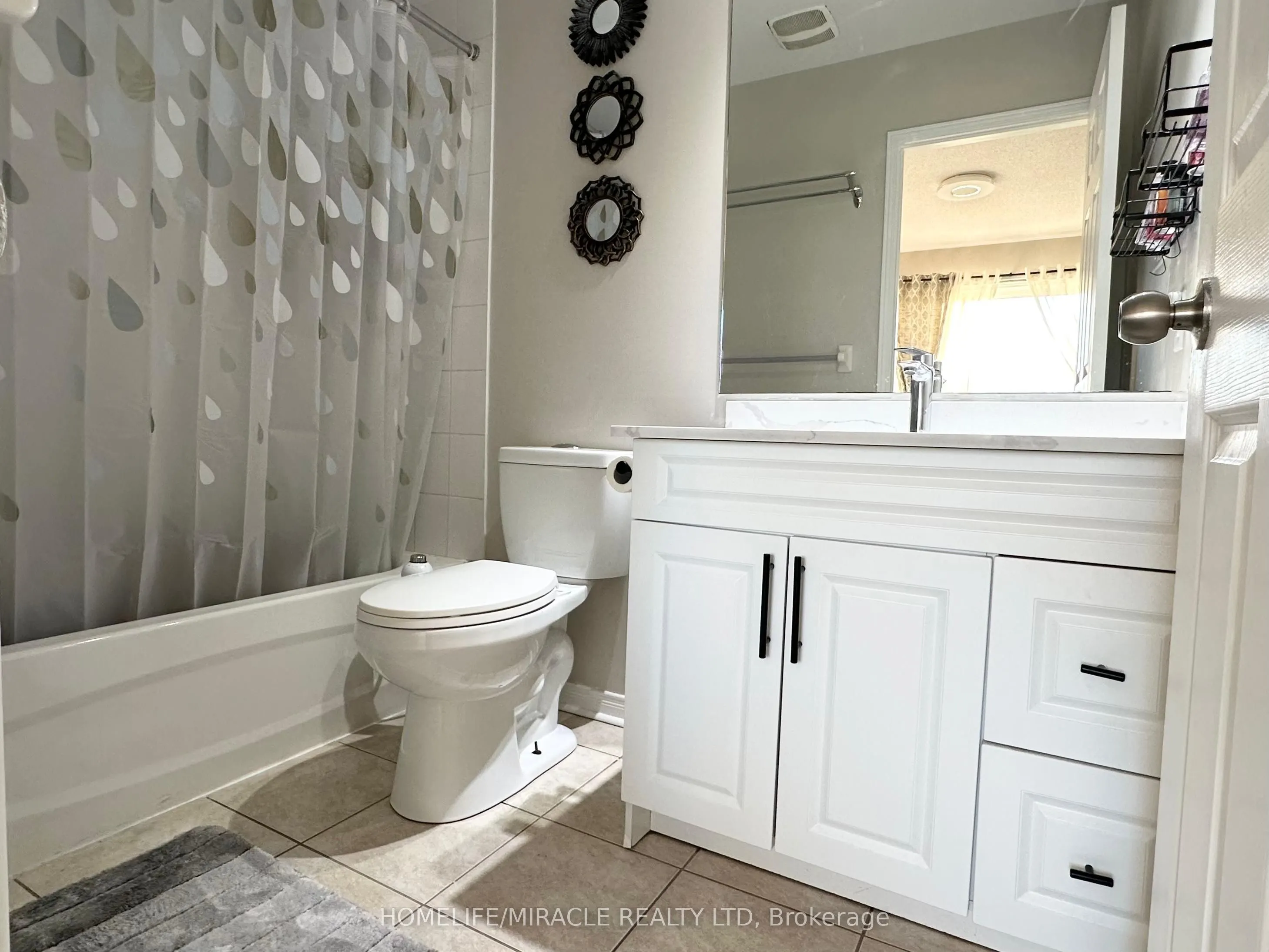 60 Fairwood Circle, #25