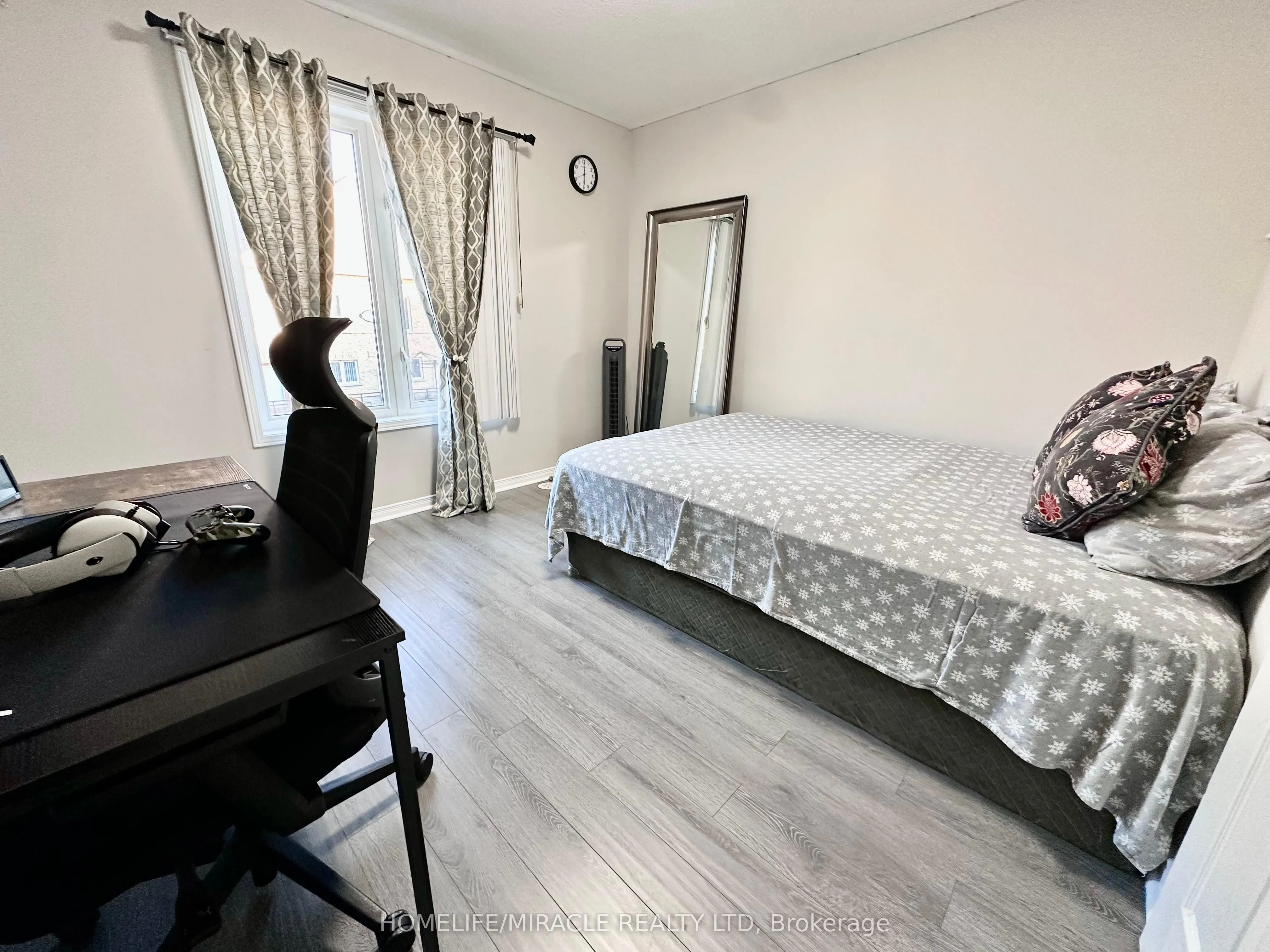 60 Fairwood Circle, #25