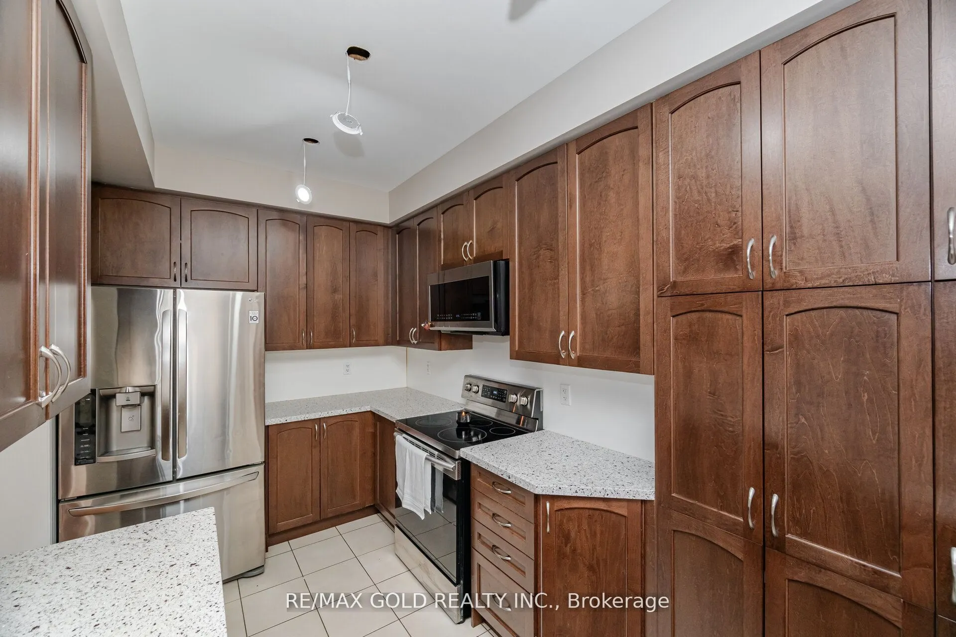 11 Seedland Crescent N