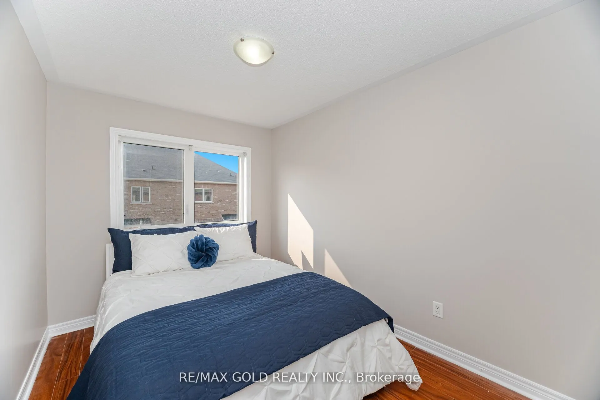 11 Seedland Crescent N