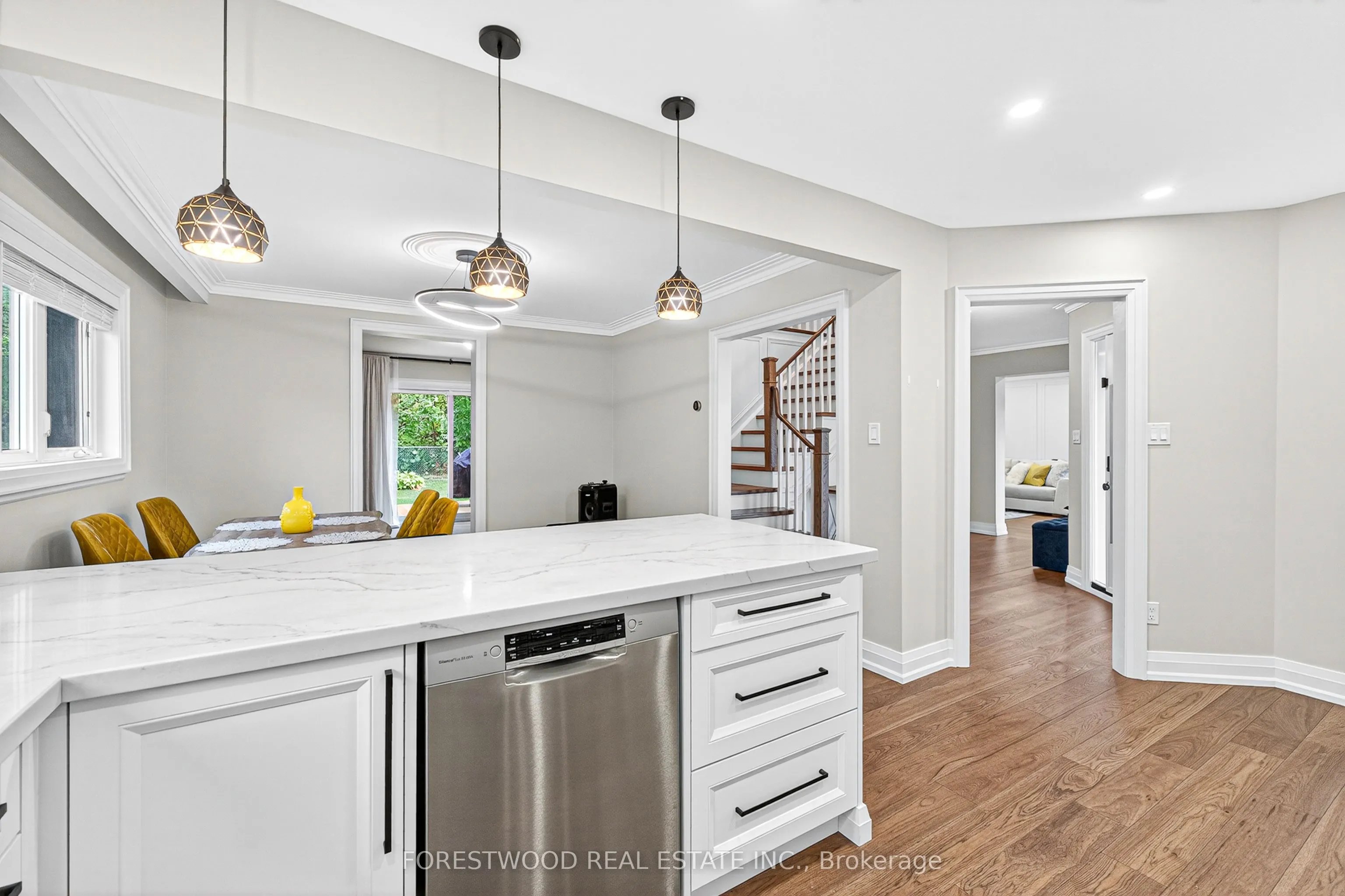 4295 Garnetwood Chase