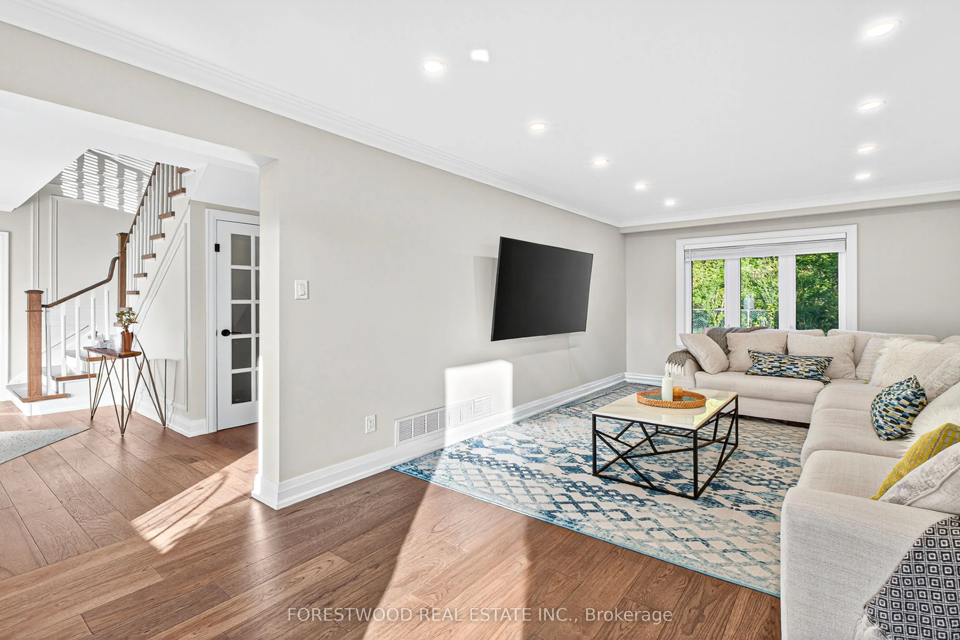 4295 Garnetwood Chase