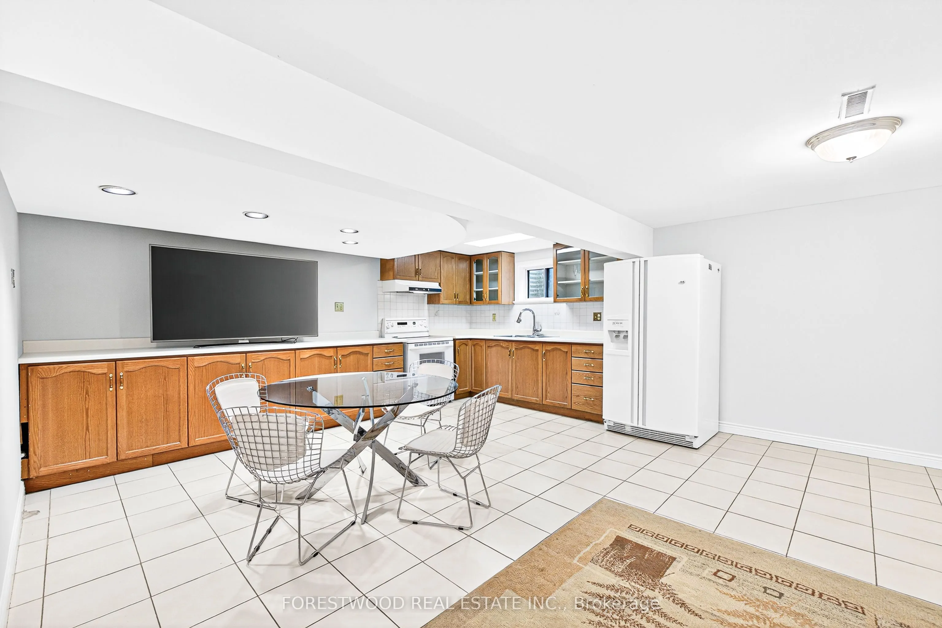 4295 Garnetwood Chase