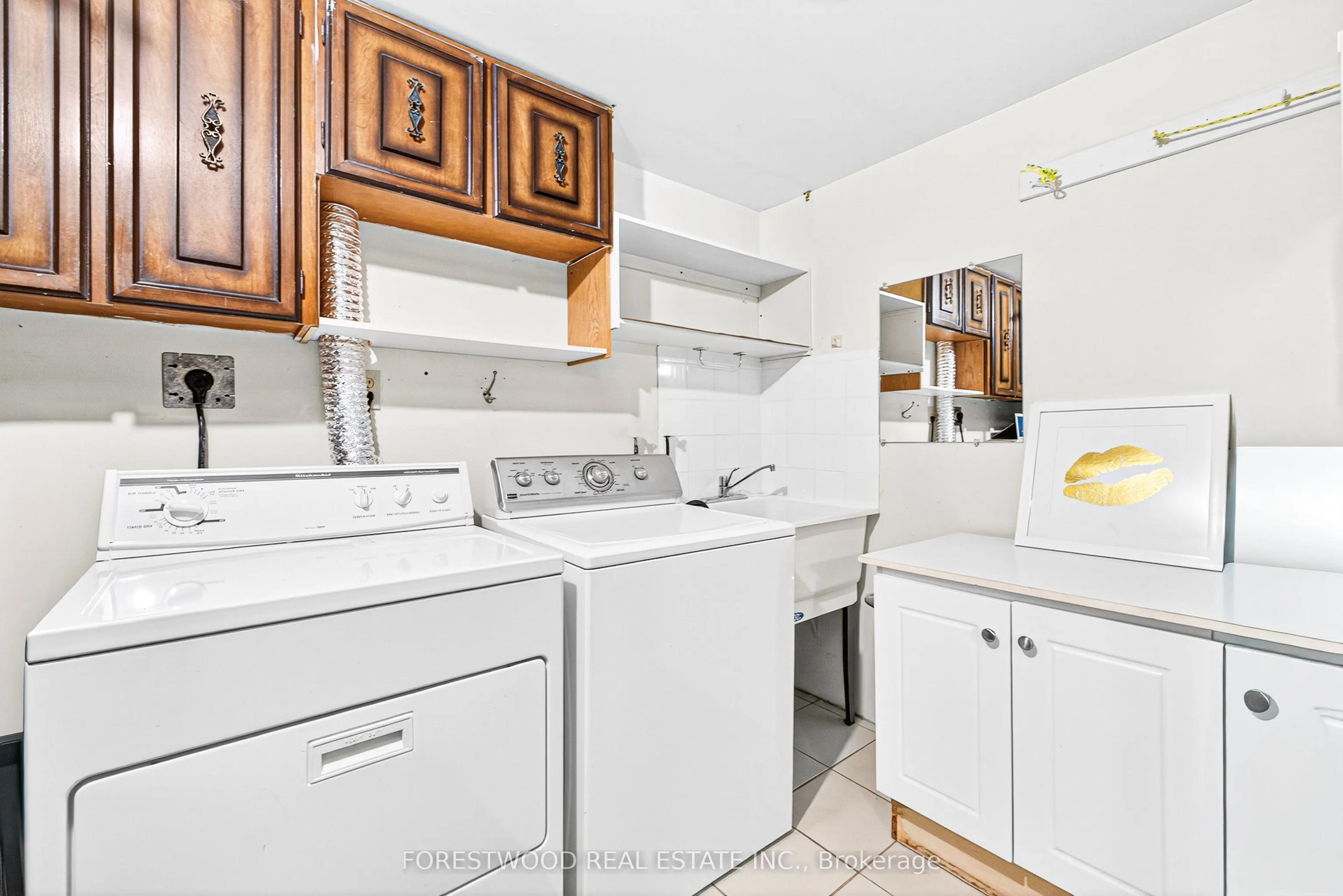 4295 Garnetwood Chase