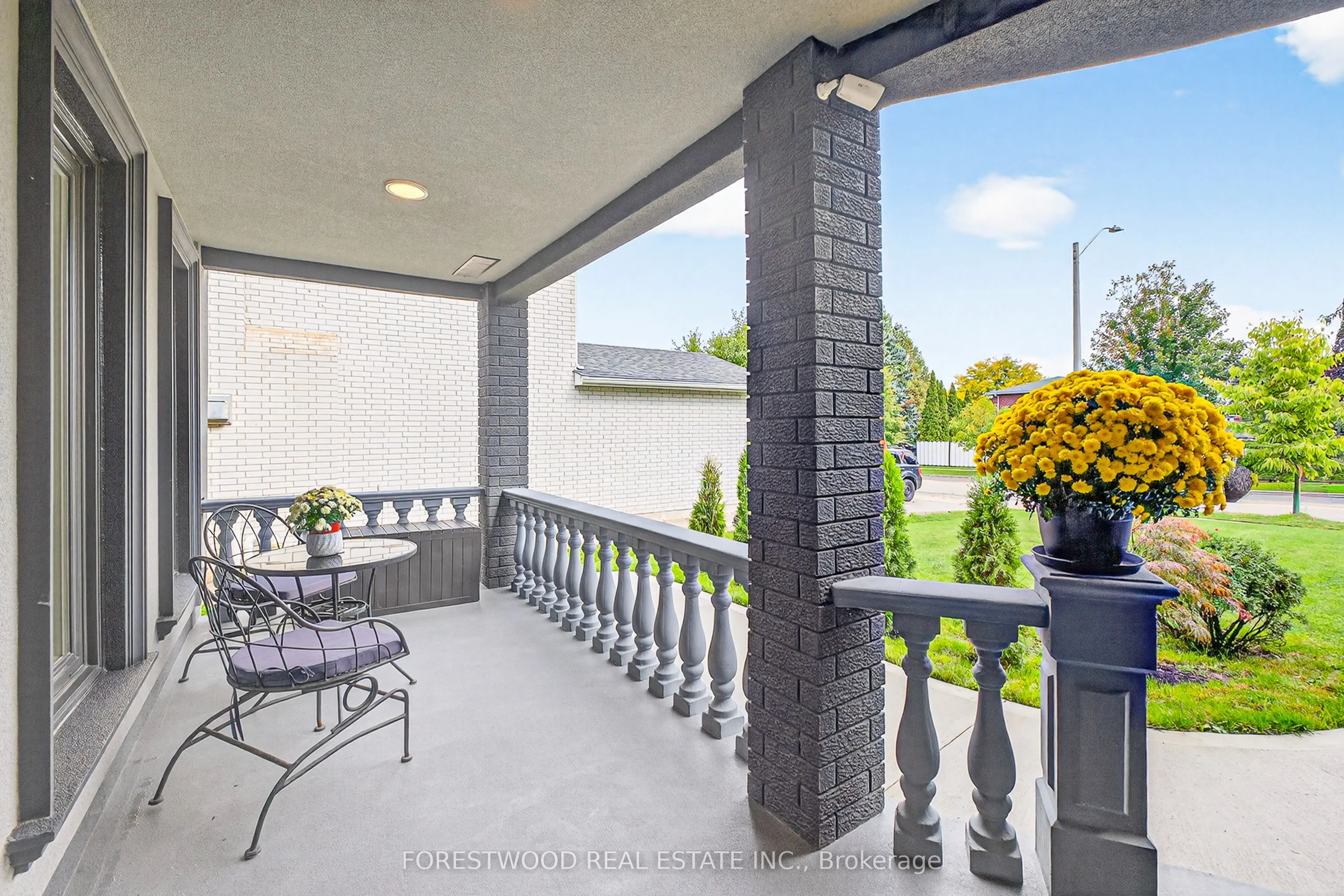 4295 Garnetwood Chase